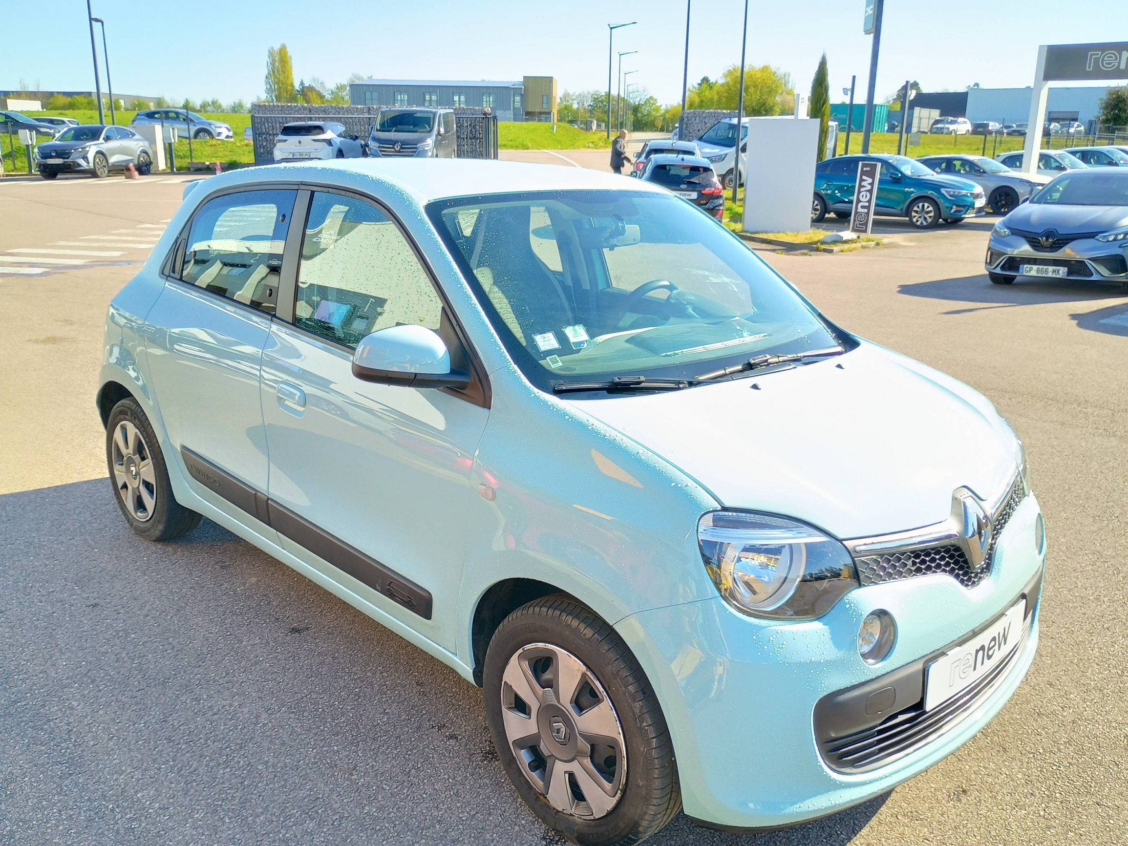 Vente en ligne Renault Twingo 3  1.0 SCe 70 au prix de 12 991 €