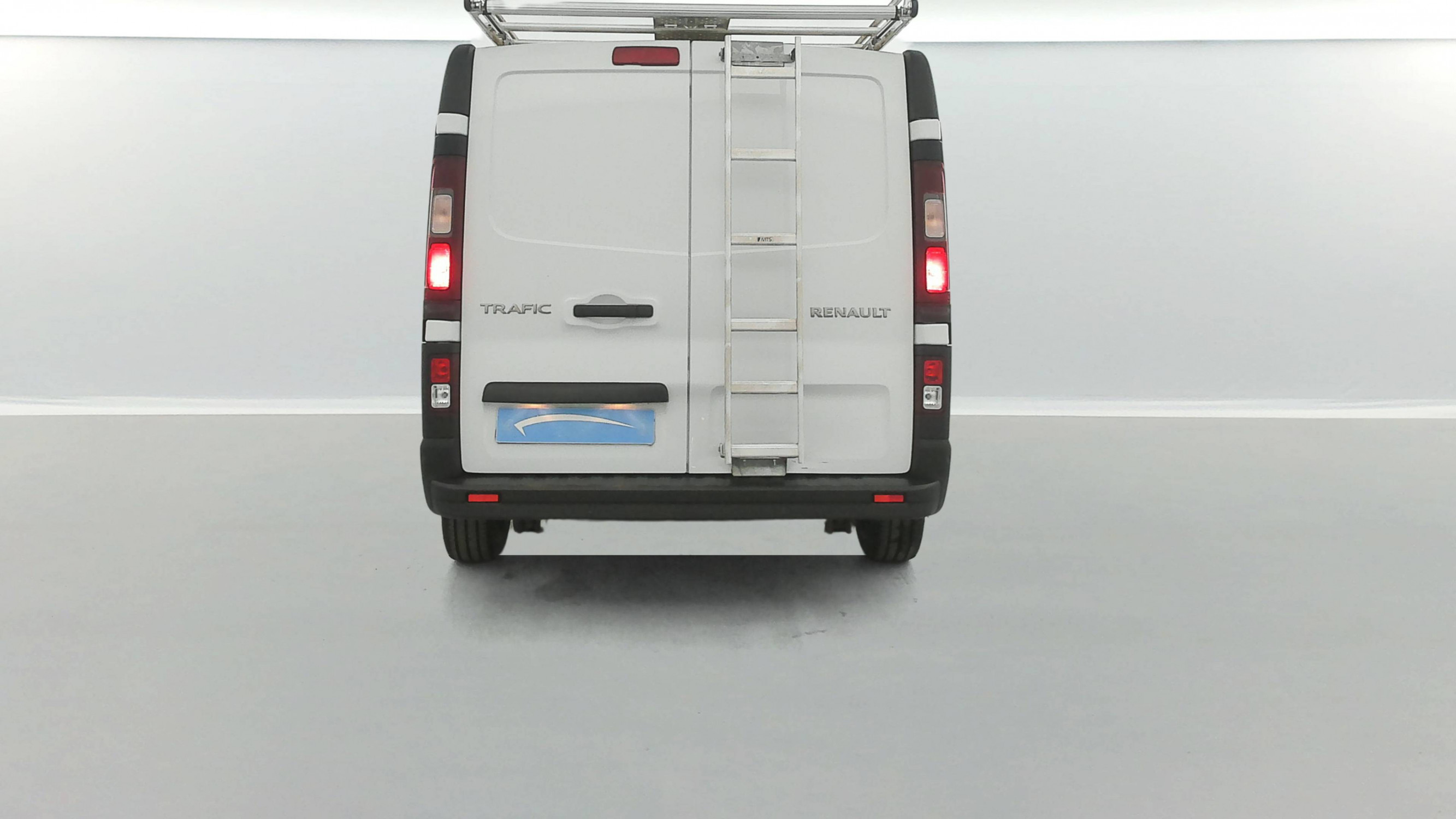 Vente en ligne Renault Trafic 3 Fourgon TRAFIC FGN L1H1 2800 KG BLUE DCI 110 au prix de 21 590 €