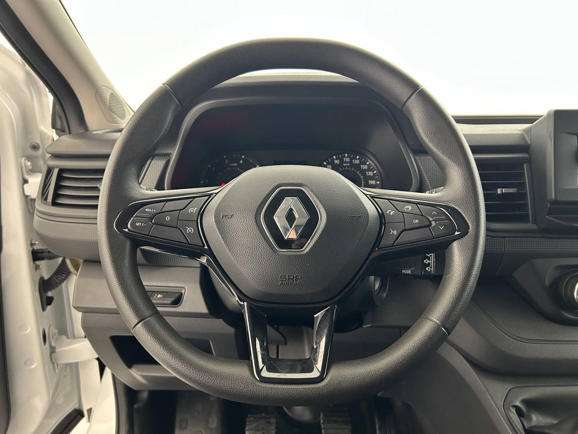 Vente en ligne Renault Trafic 3 Fourgon TRAFIC FGN L1H1 3000 KG BLUE DCI 130 au prix de 23 990 €