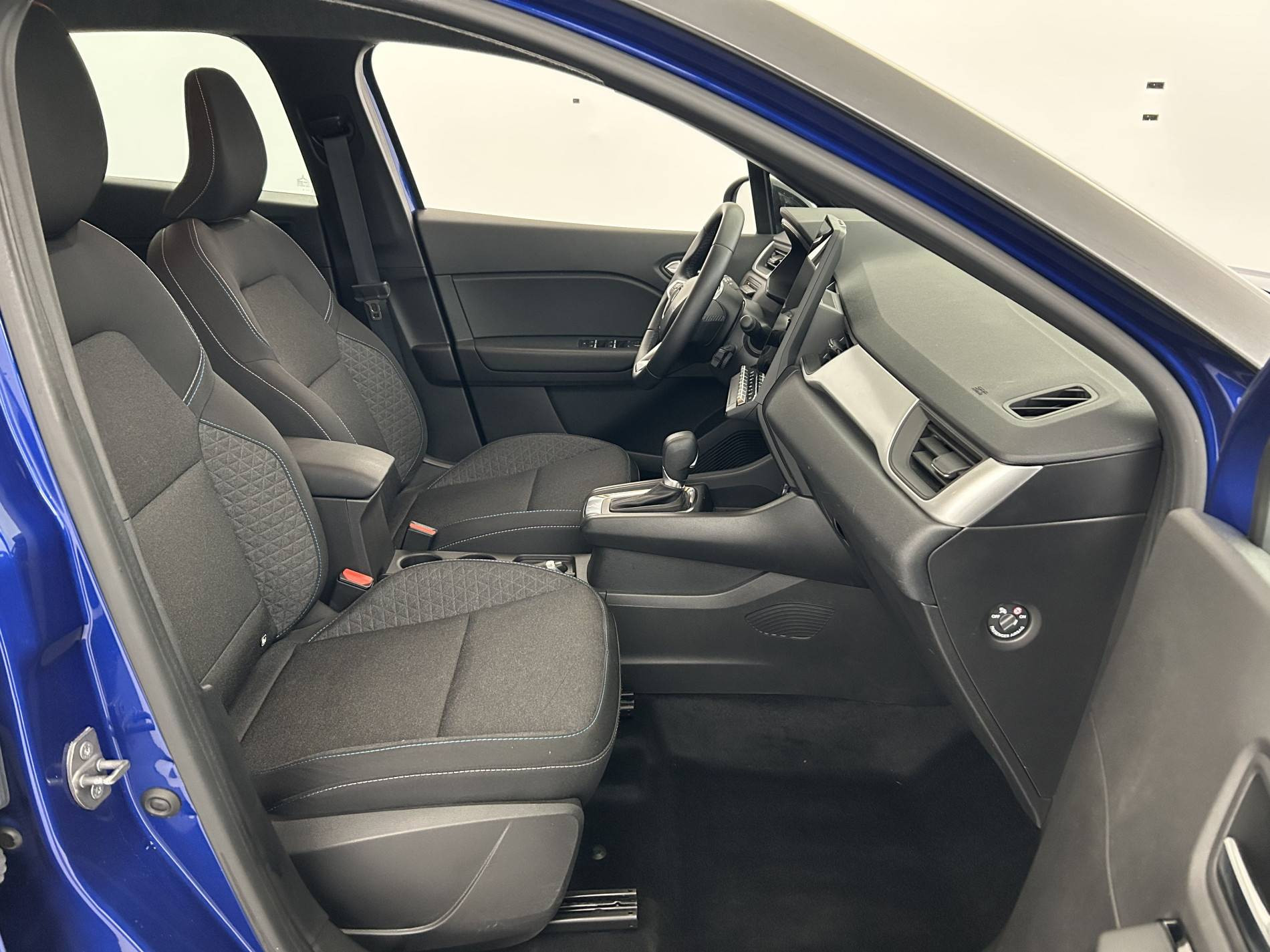 Vente en ligne Renault Captur  E-Tech full hybrid 145 ch au prix de 21 990 €