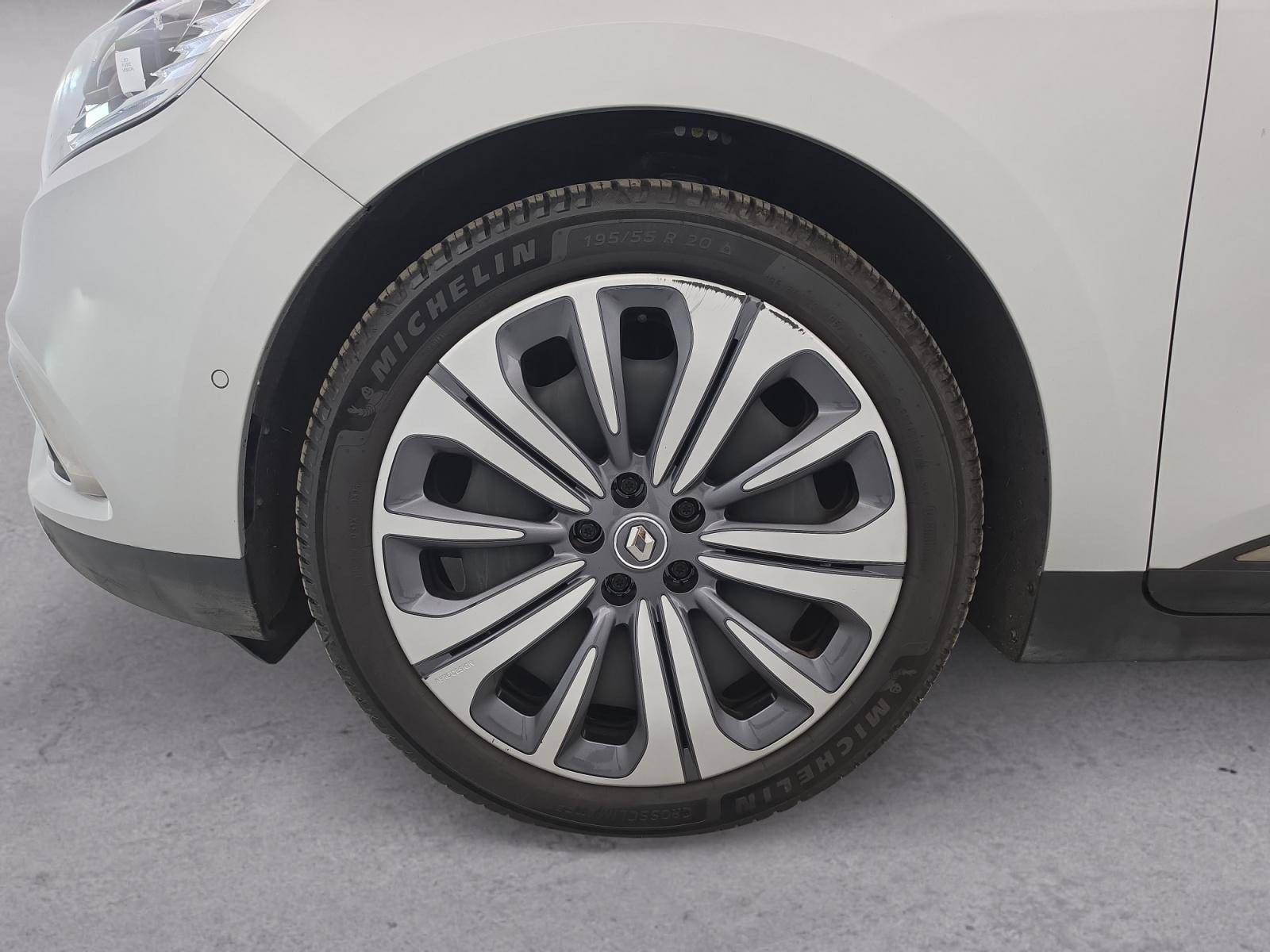 Vente en ligne Renault Scenic 4 Scenic TCe 140 au prix de 18 790 €