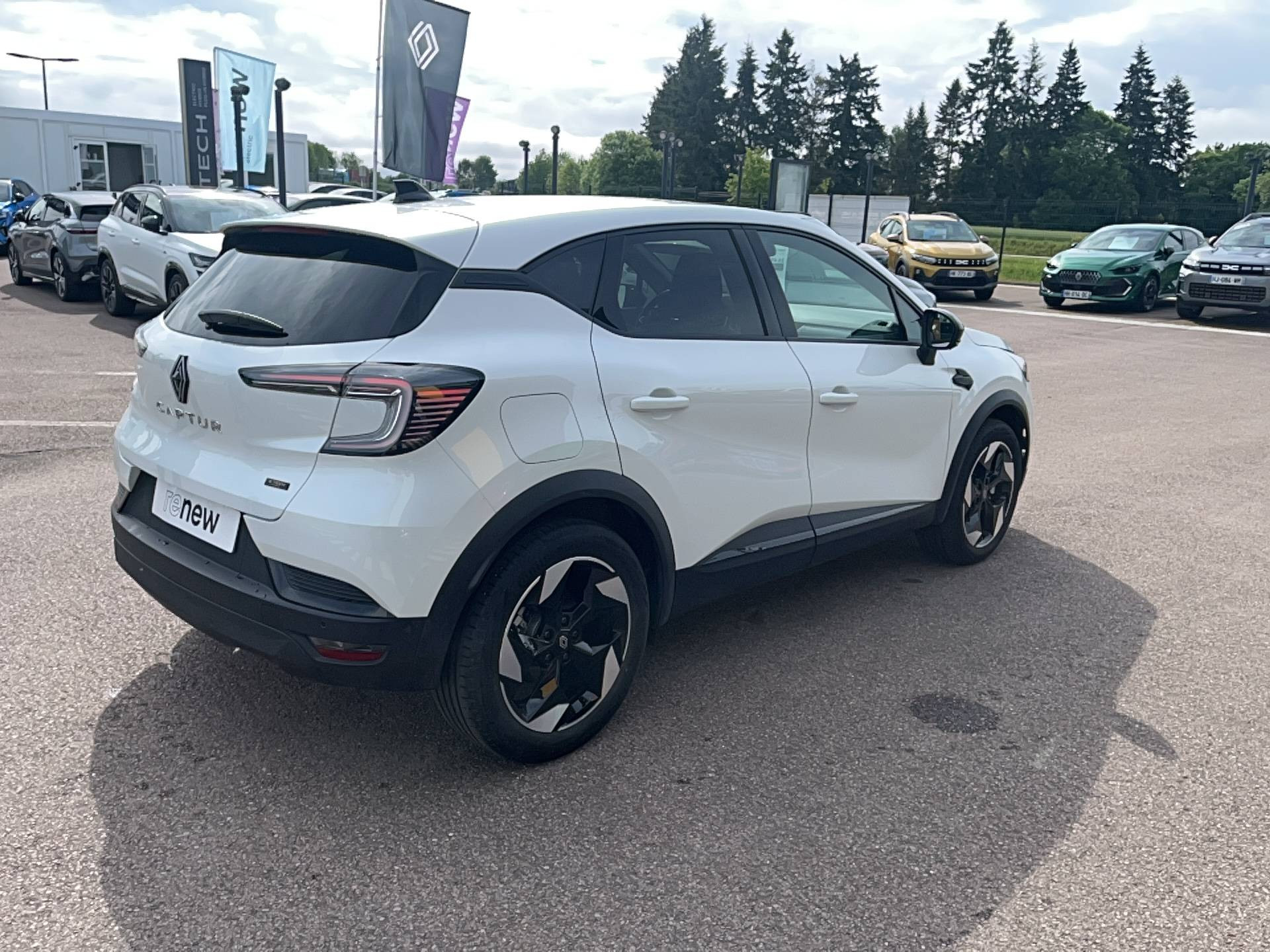 Vente en ligne Renault Captur  E-Tech full hybrid 145 ch au prix de 24 491 €
