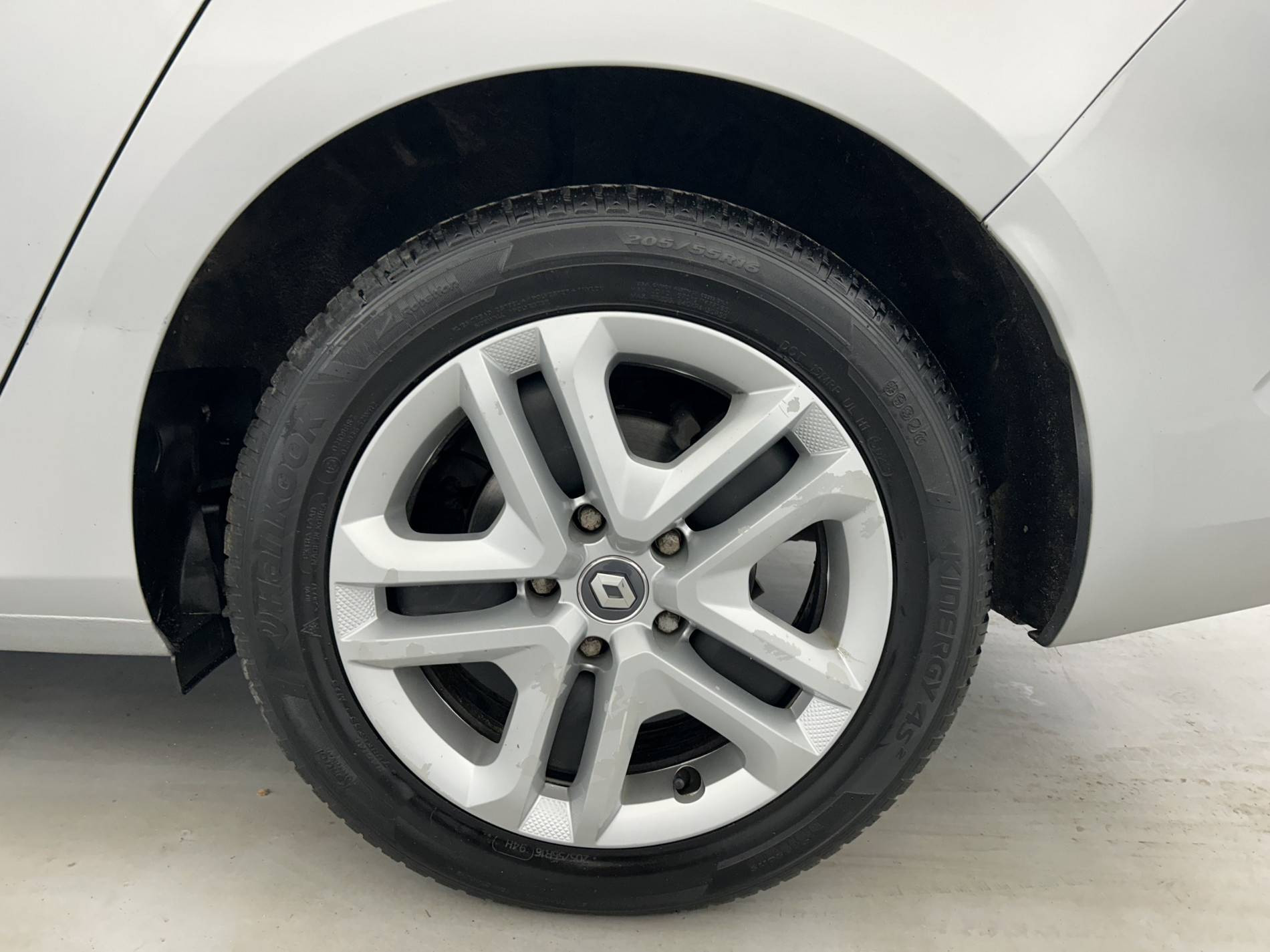 Vente en ligne Renault Megane 4 Estate Mégane IV Estate Blue dCi 115 EDC au prix de 12 090 €
