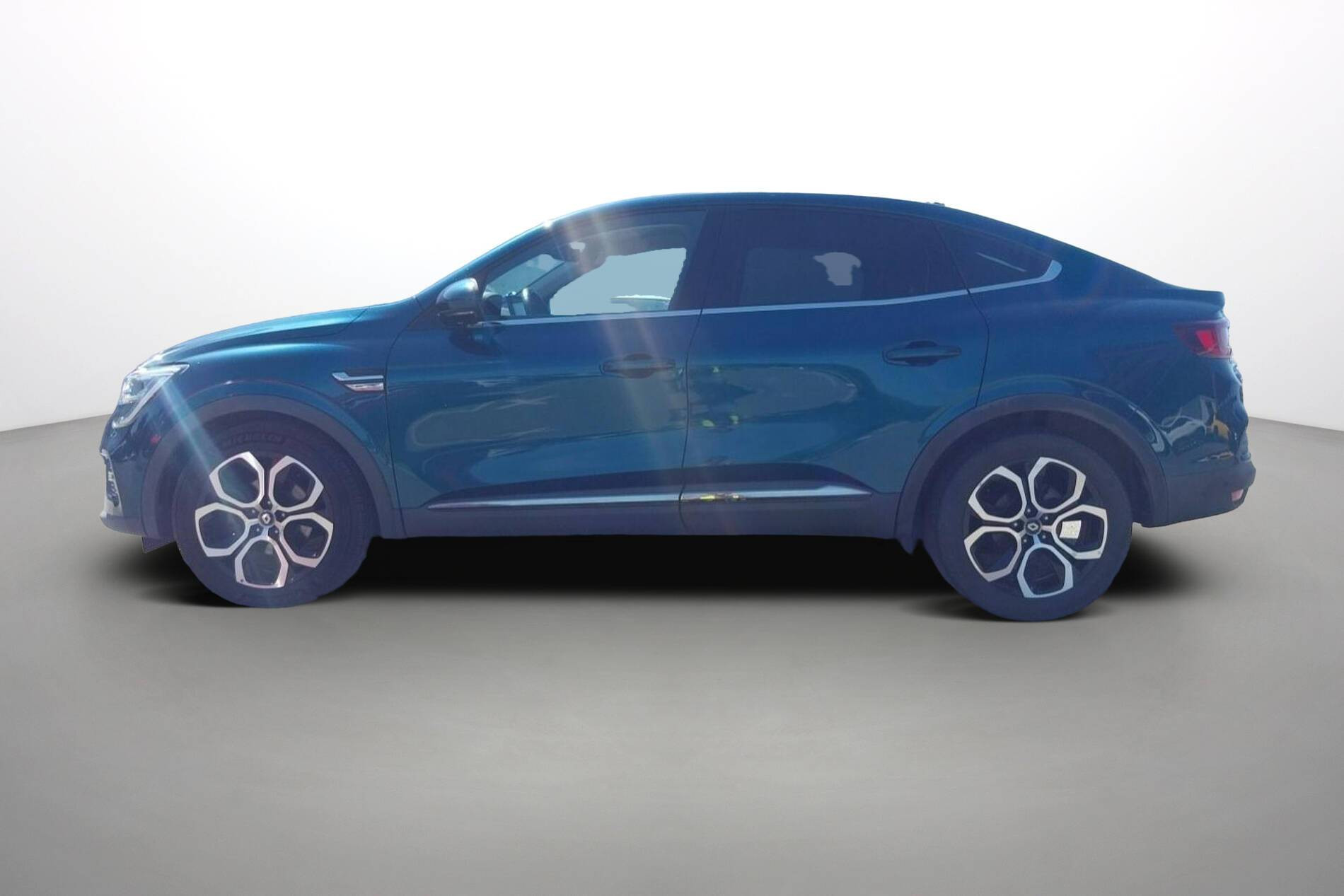 Vente en ligne Renault Arkana  E-Tech 145 - 21B au prix de 19 790 €