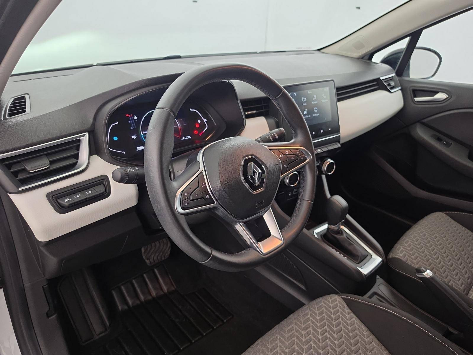 Vente en ligne Renault Clio 5 Clio E-Tech full hybrid 145 au prix de 15 690 €