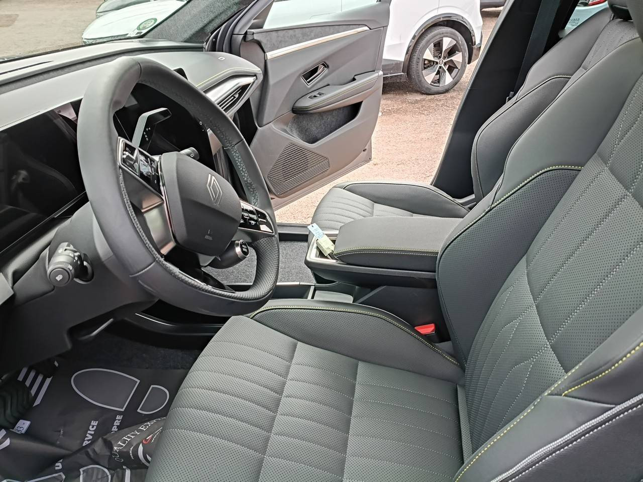 Vente en ligne Renault Scenic E-Tech Scenic E-Tech électrique 220 ch grande autonomie au prix de 40 990 €