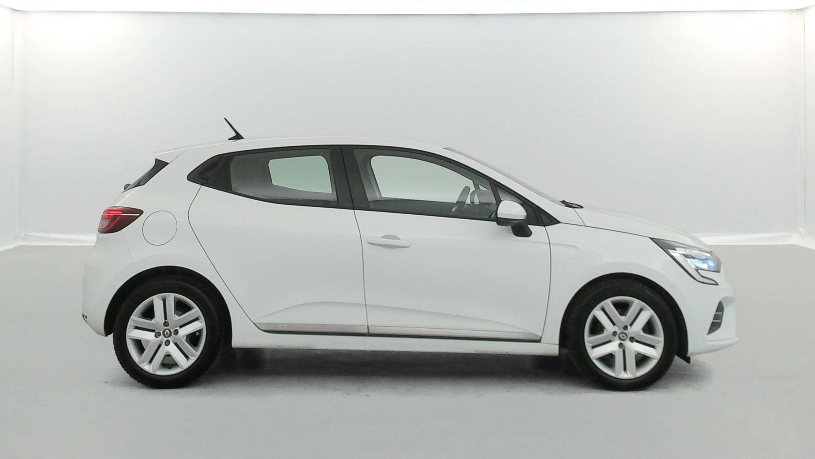 Vente en ligne Renault Clio 5 Clio Blue dCi 100 - 21N au prix de 13 890 €