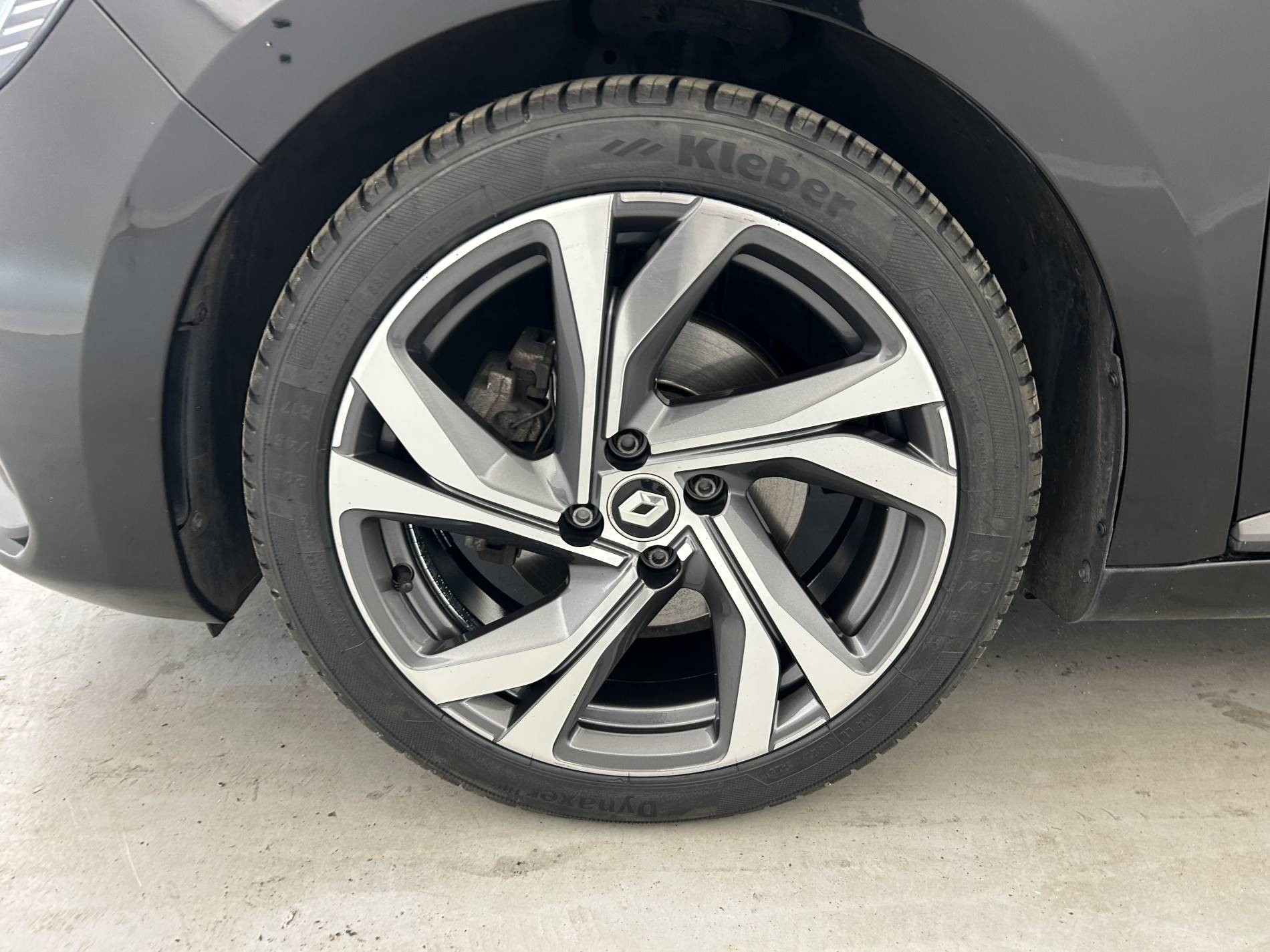 Vente en ligne Renault Clio 5 Clio E-Tech 140 - 21N au prix de 15 000 €