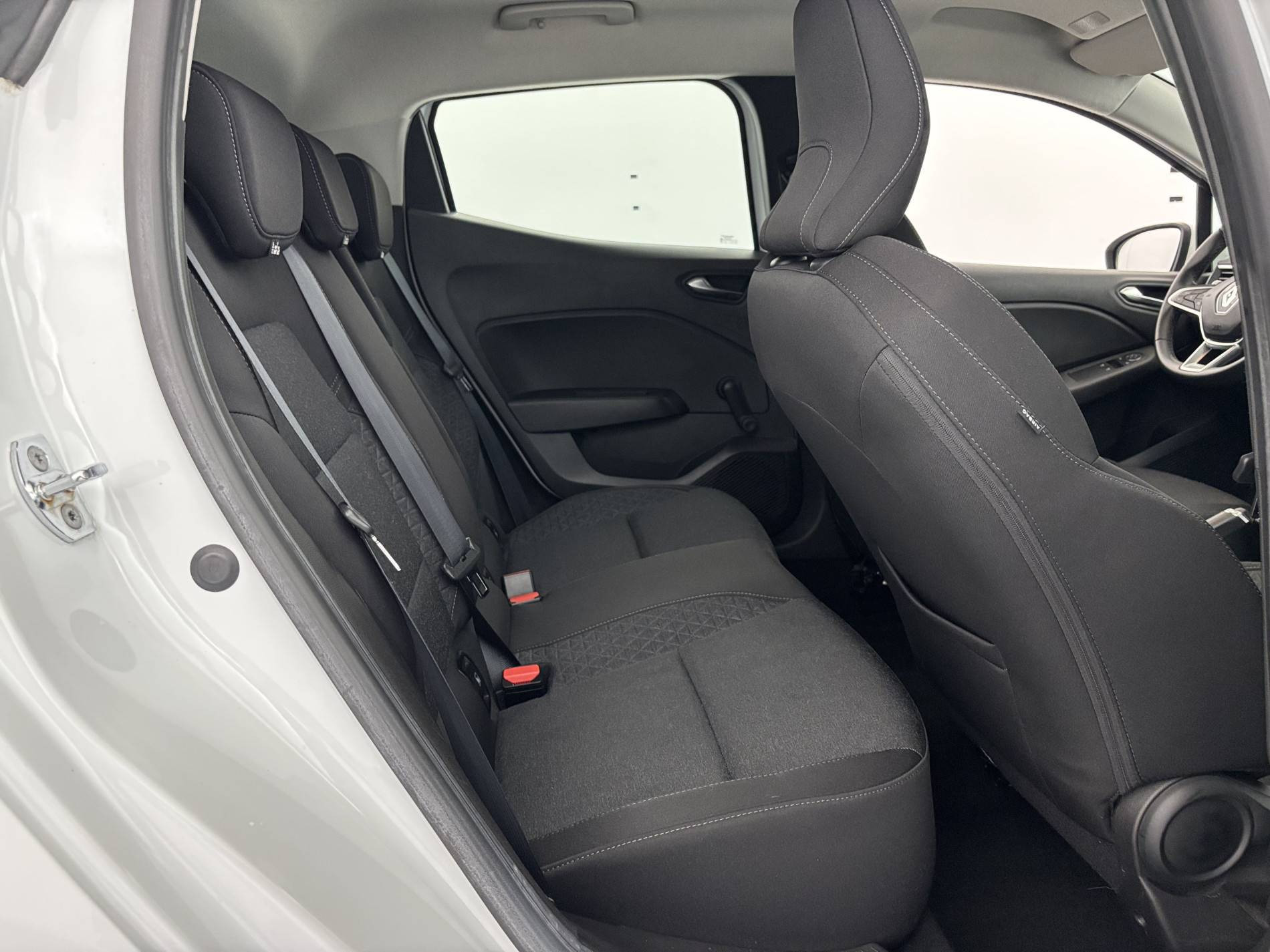 Vente en ligne Renault Clio 5 Clio TCe 90 - 21 au prix de 13 990 €