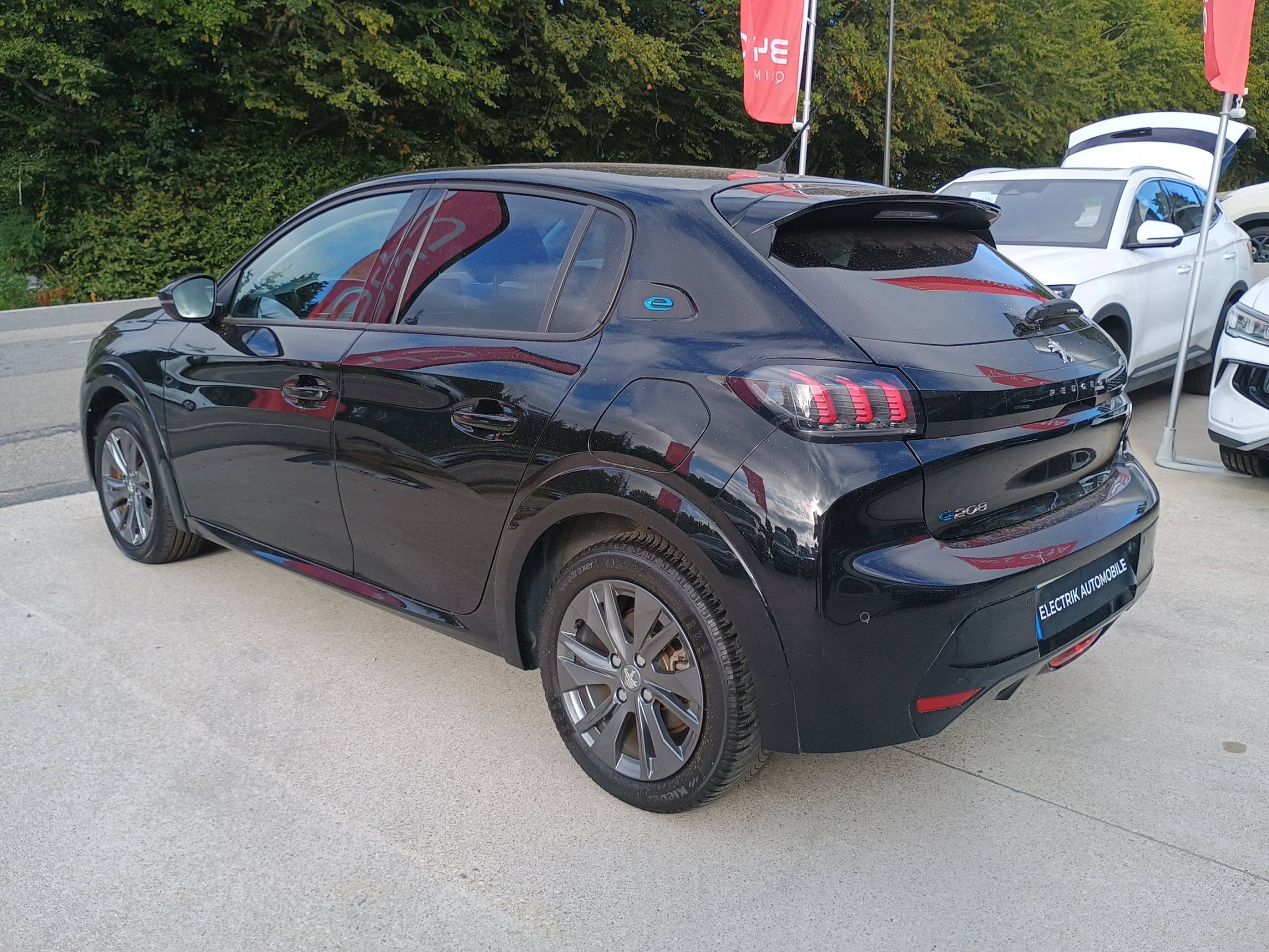 Vente en ligne Peugeot E-208  50 kWh 136ch au prix de 13 490 €