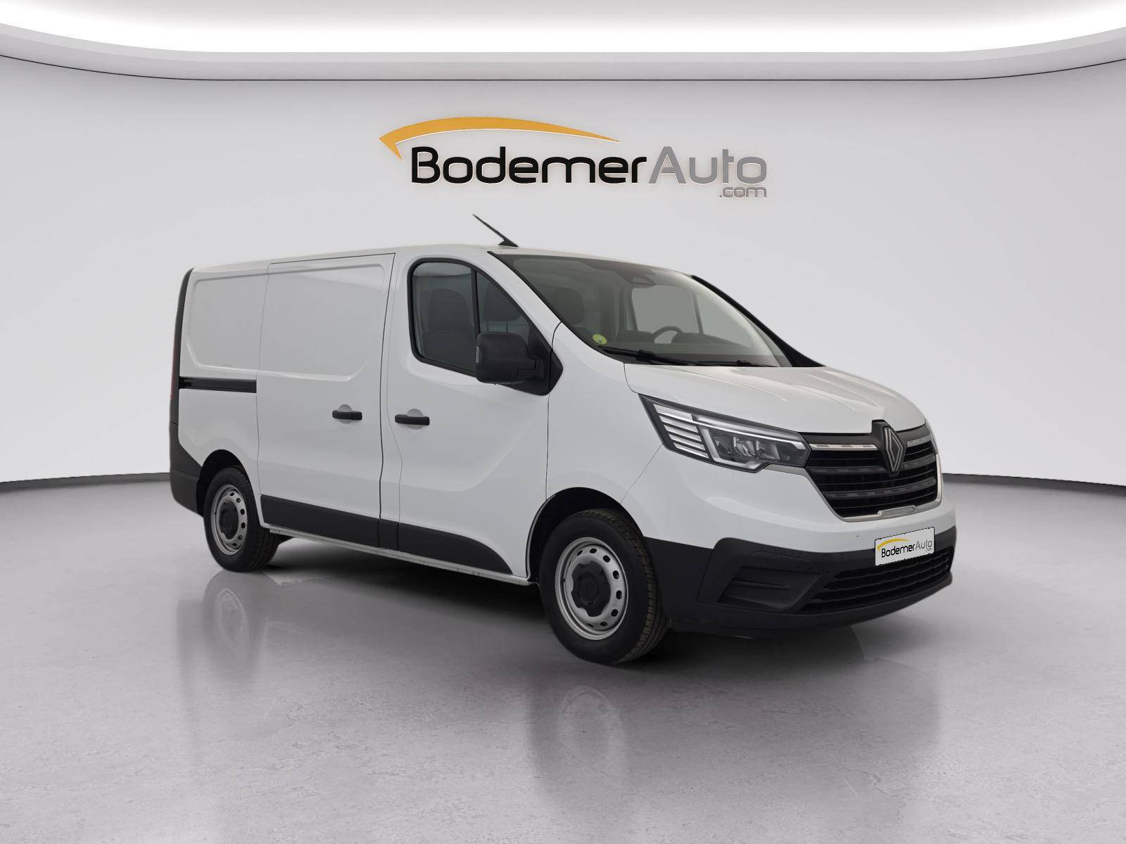 Vente en ligne Renault Trafic 3 Fourgon TRAFIC FG BLUE DCI 150 L1H1 2T8 GSR2 au prix de 23 940 €