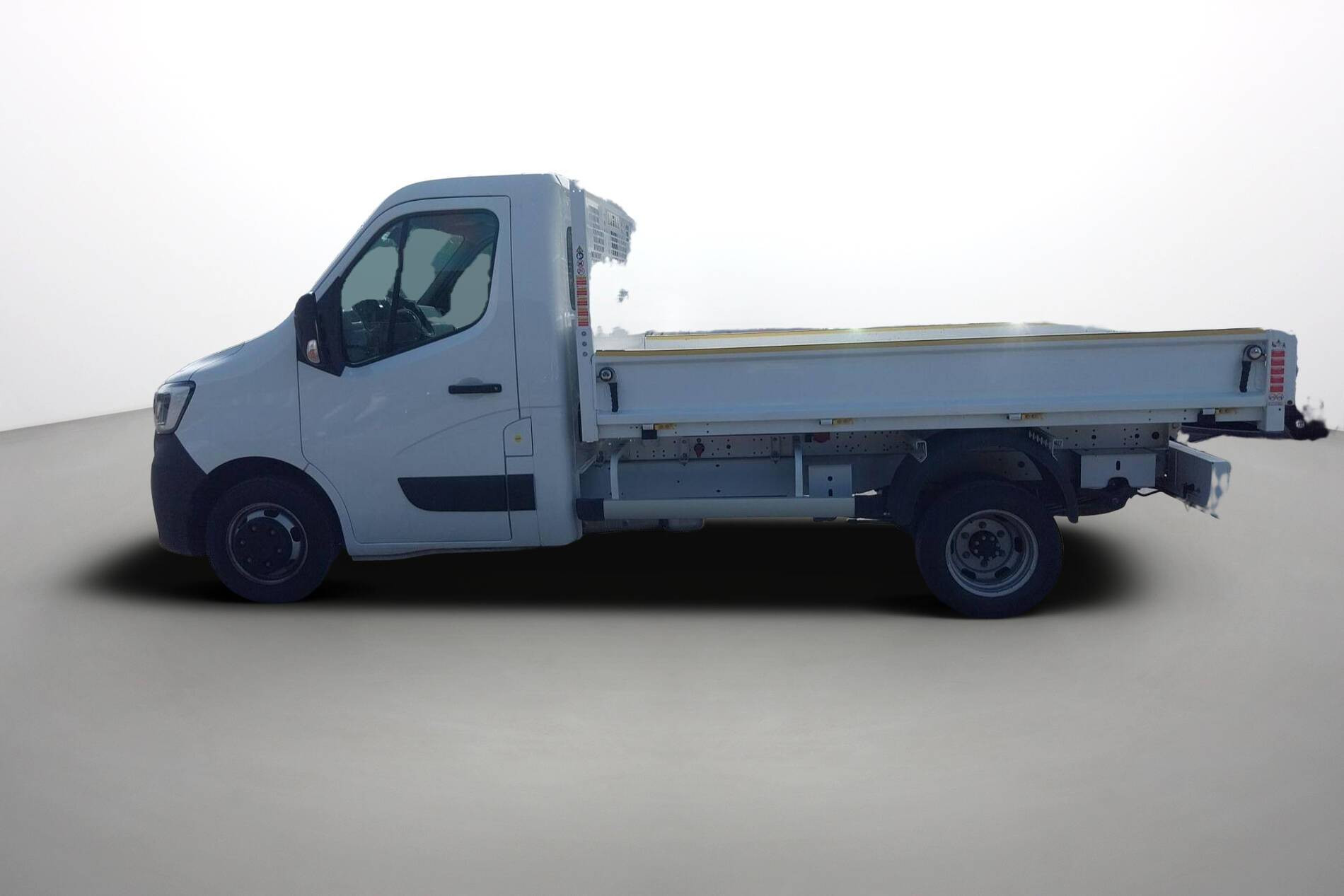 Vente en ligne Renault Master 3 Châssis Cabine MASTER CC PROP RJ3500 L2 PAFC BLUE DCI 130 EURO VI au prix de 32 900 €