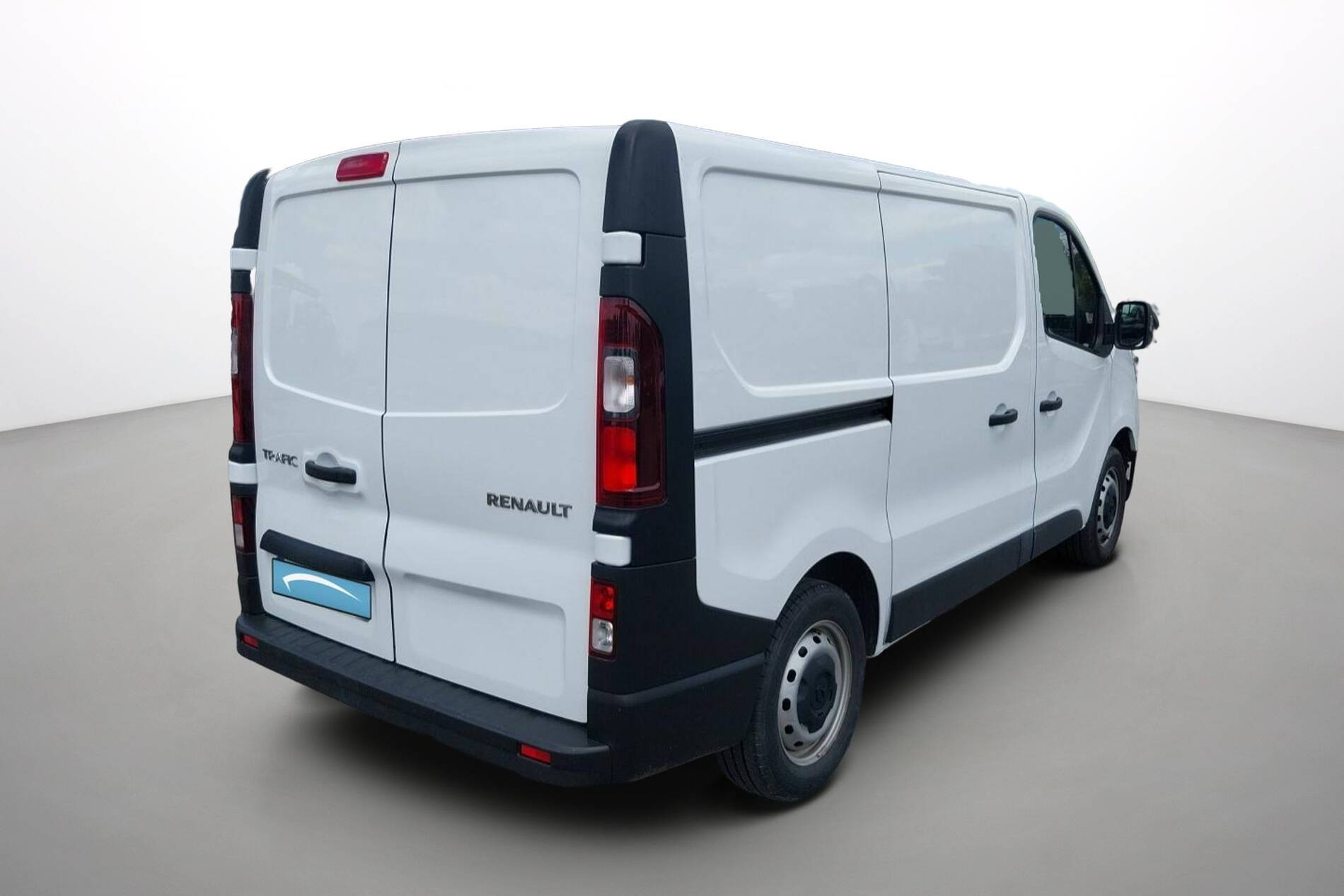 Vente en ligne Renault Trafic 3 Fourgon TRAFIC FG BLUE DCI 130 L1H1 3T GSR2 au prix de 23 990 €