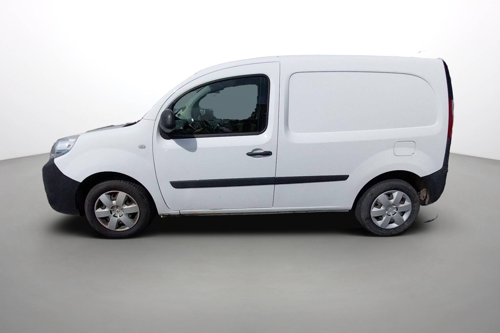 Vente en ligne Renault Kangoo Express  BLUE DCI 80 au prix de 11 790 €
