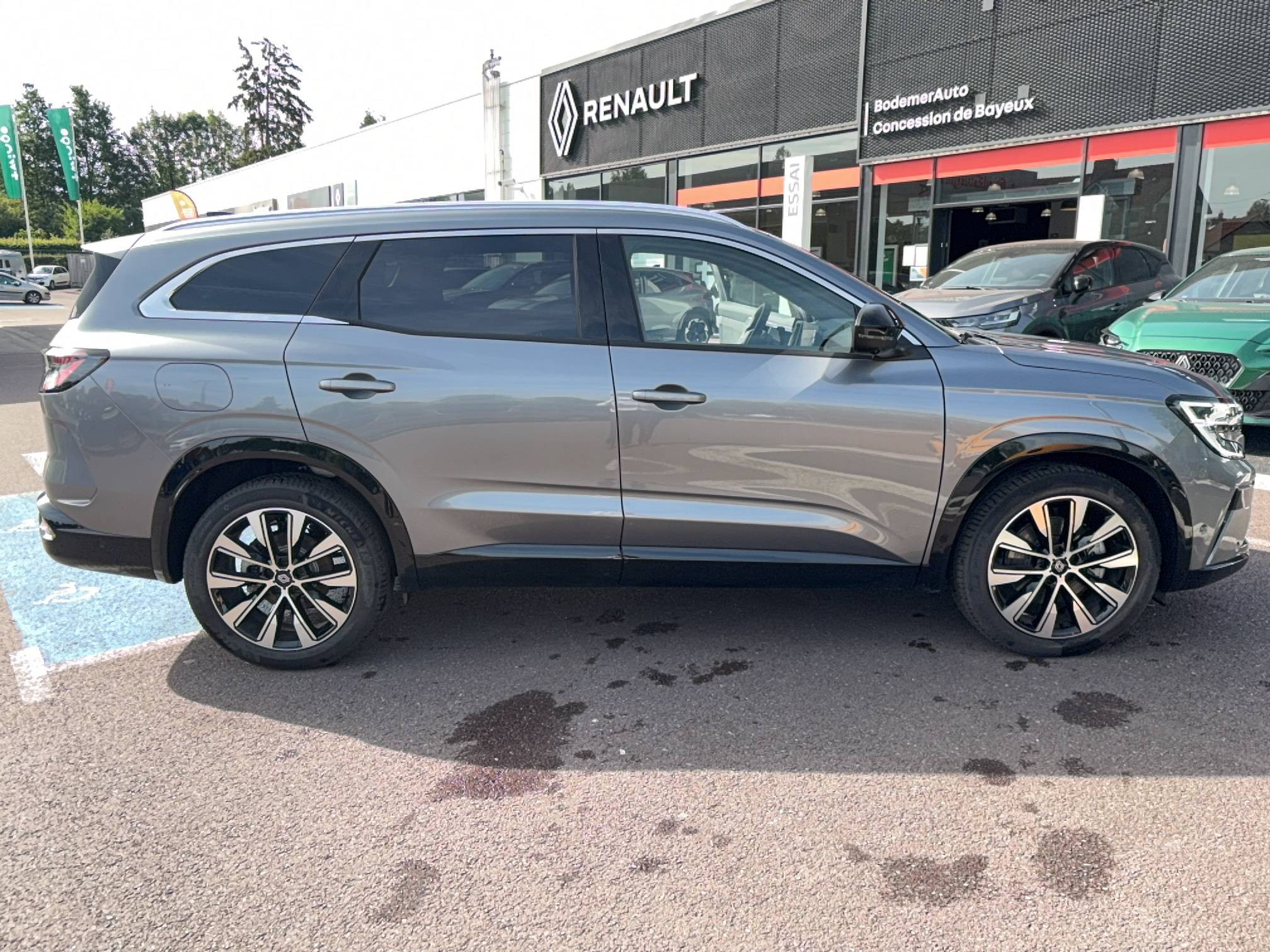 Vente en ligne Renault Espace Espace E-Tech full hybrid 200 GSR2 au prix de 35 490 €