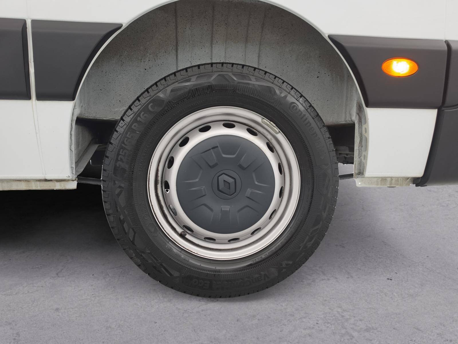 Vente en ligne Renault Master Fourgon MASTER FGN TRAC F3500 L3H3 BLUE DCI 135 au prix de 26 990 €