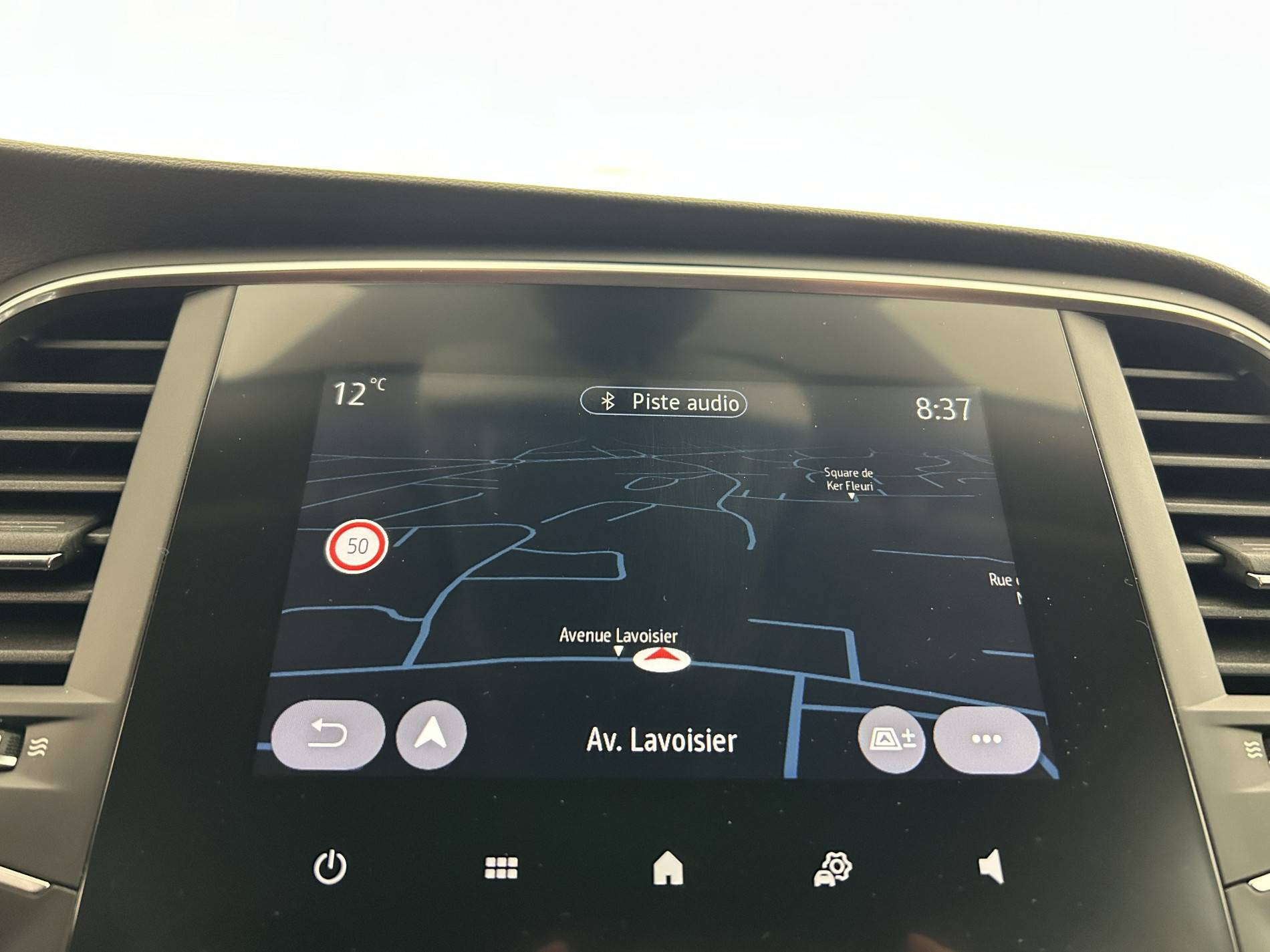 Vente en ligne Renault Megane 4  Blue dCi 115 EDC au prix de 13 990 €