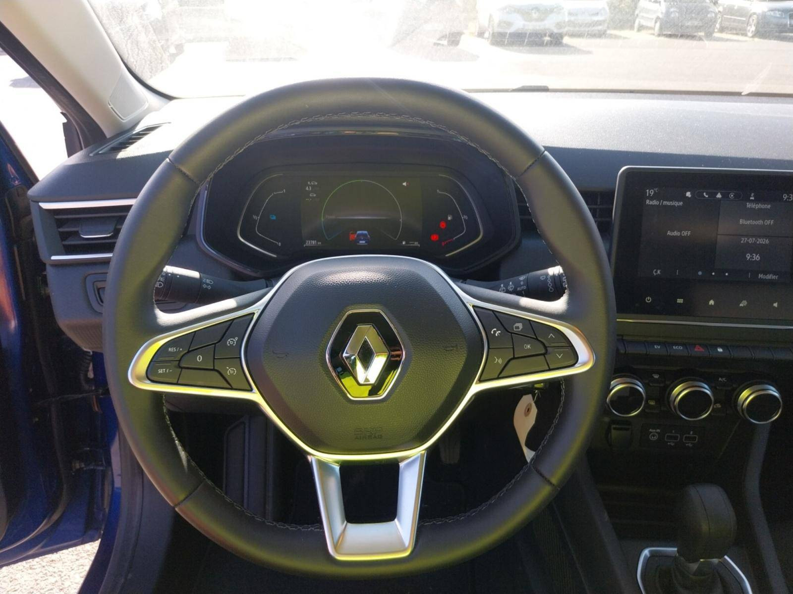 Vente en ligne Renault Clio 5 Clio E-Tech full hybrid 145 au prix de 18 790 €