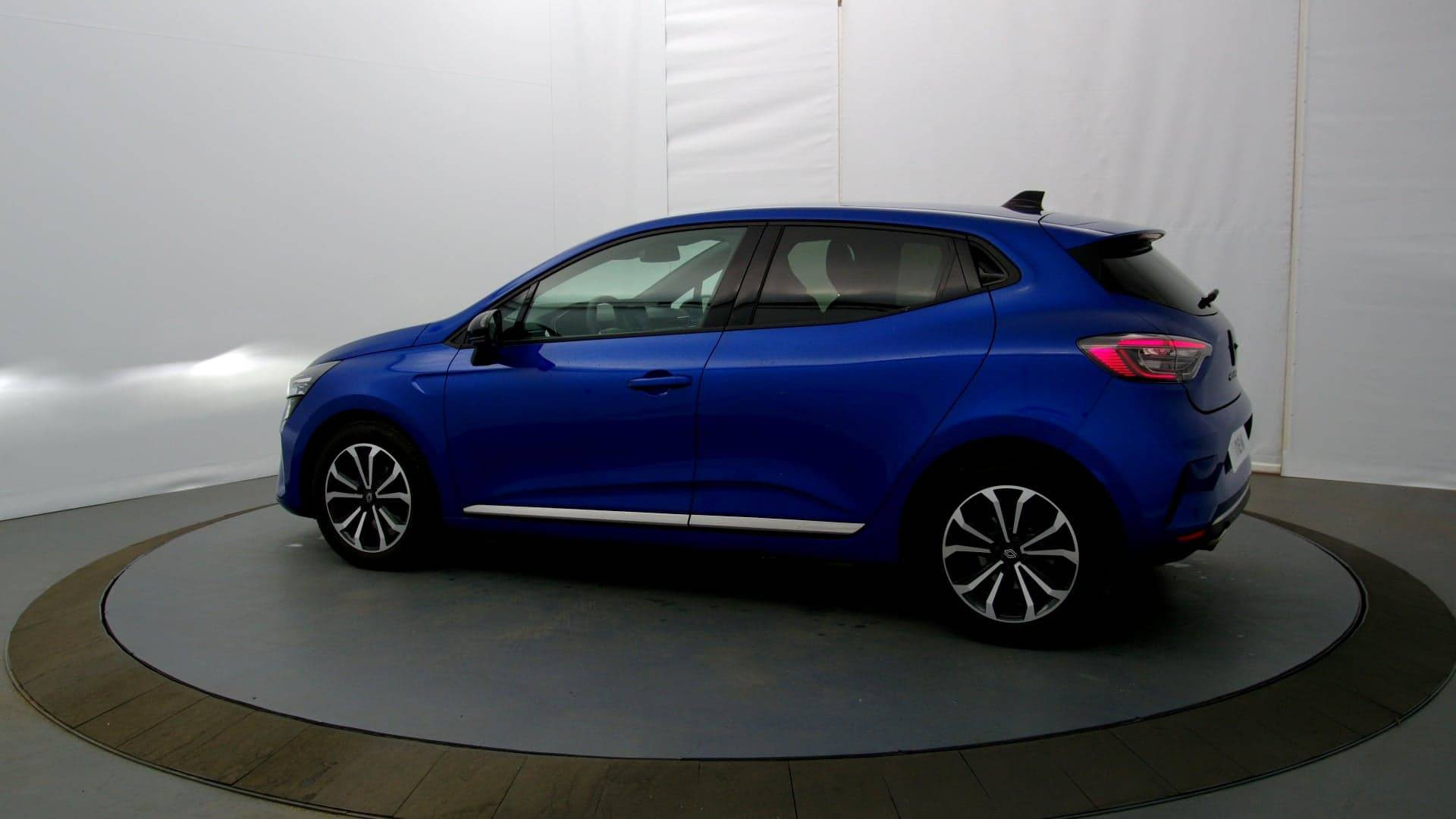 Vente en ligne Renault Clio 5 Clio TCe 90 ch GSR2 au prix de 17 490 €