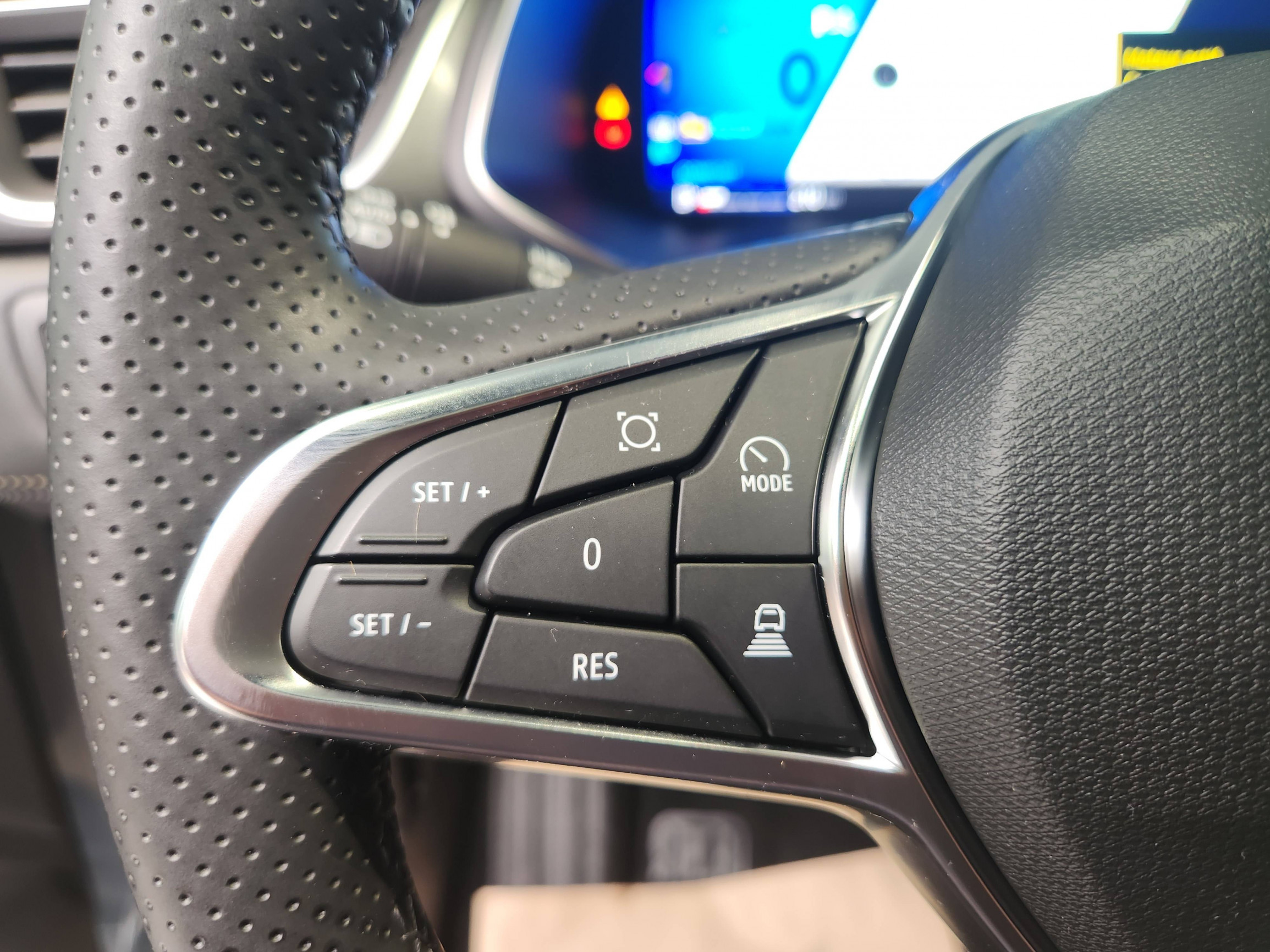 Vente en ligne Renault Symbioz  E-Tech full hybrid 145 au prix de 31 390 €
