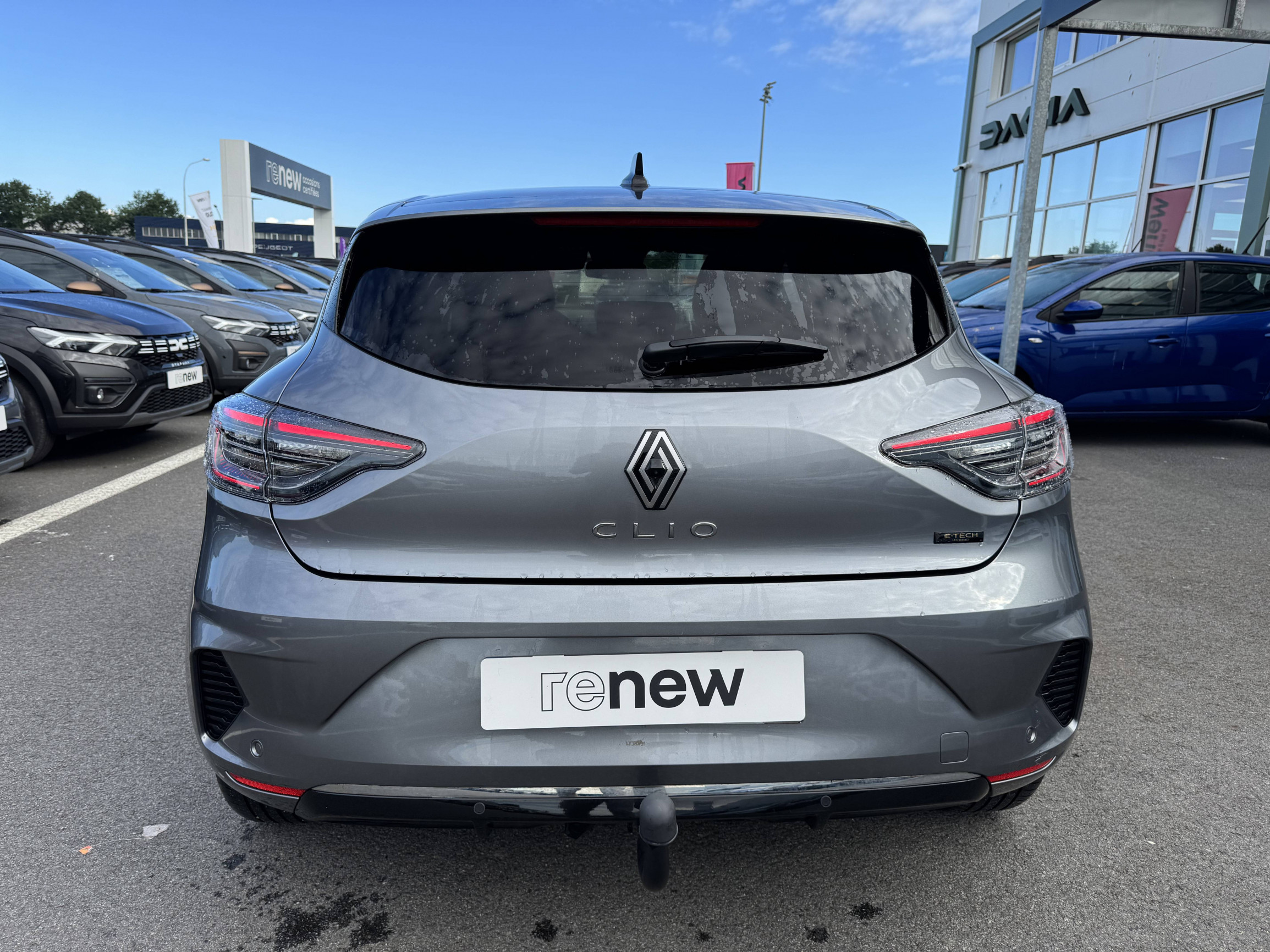Vente en ligne Renault Clio 5 Clio E-Tech full hybrid 145 ch GSR2 au prix de 21 490 €