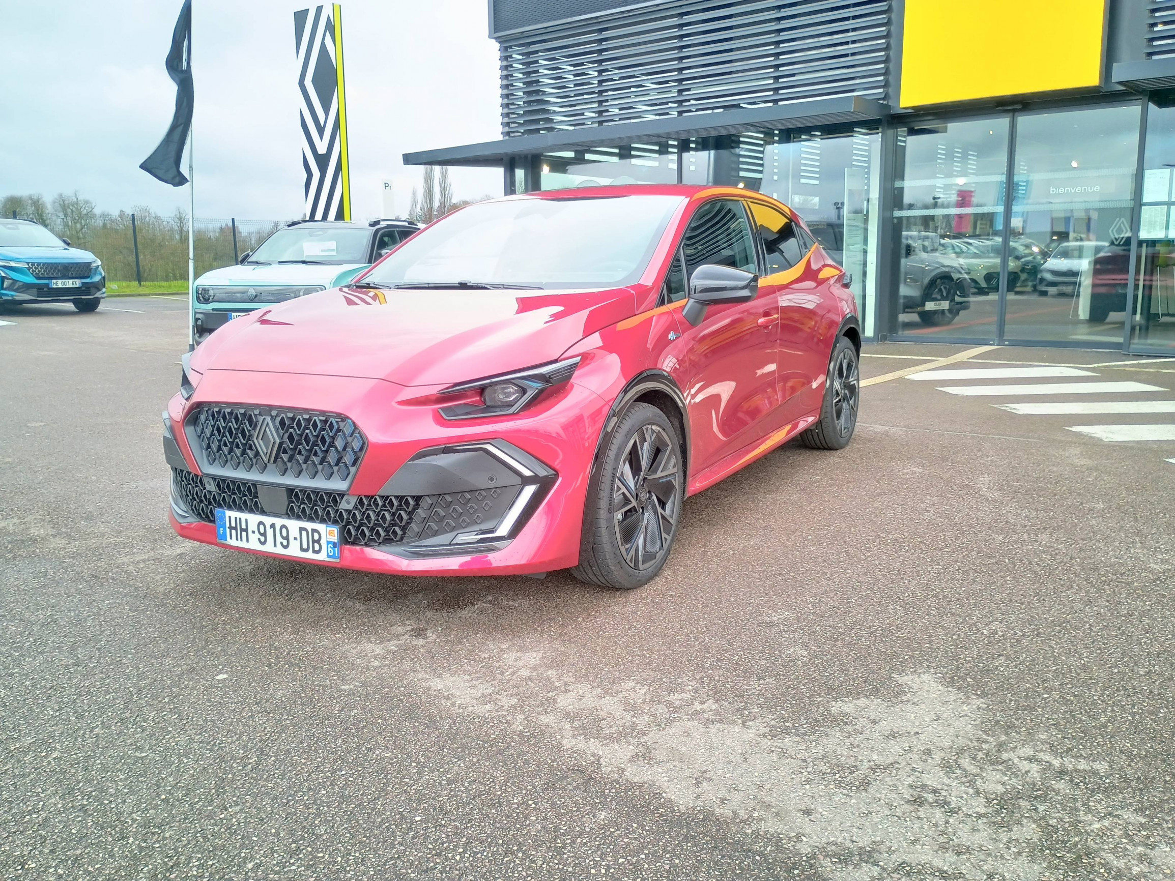Renault Clio 6 Clio E-Tech full hybrid 160 ch occasion de 2025 en vente à Alençon