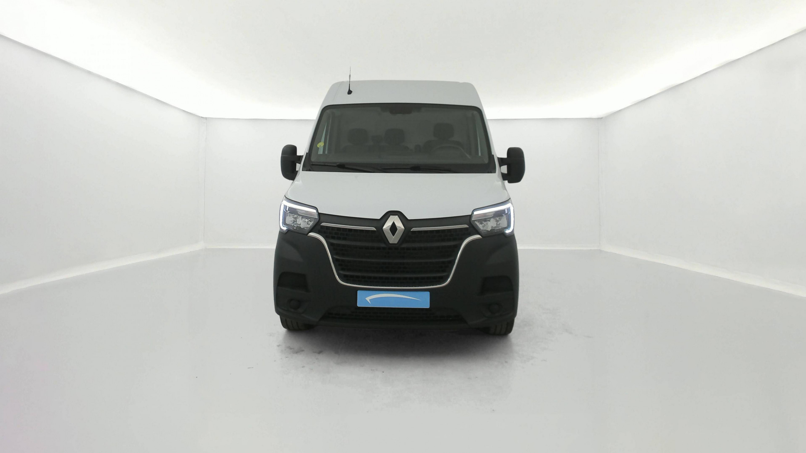 Vente en ligne Renault Master Fourgon MASTER FGN TRAC F3500 L2H2 BLUE DCI 135 au prix de 26 990 €