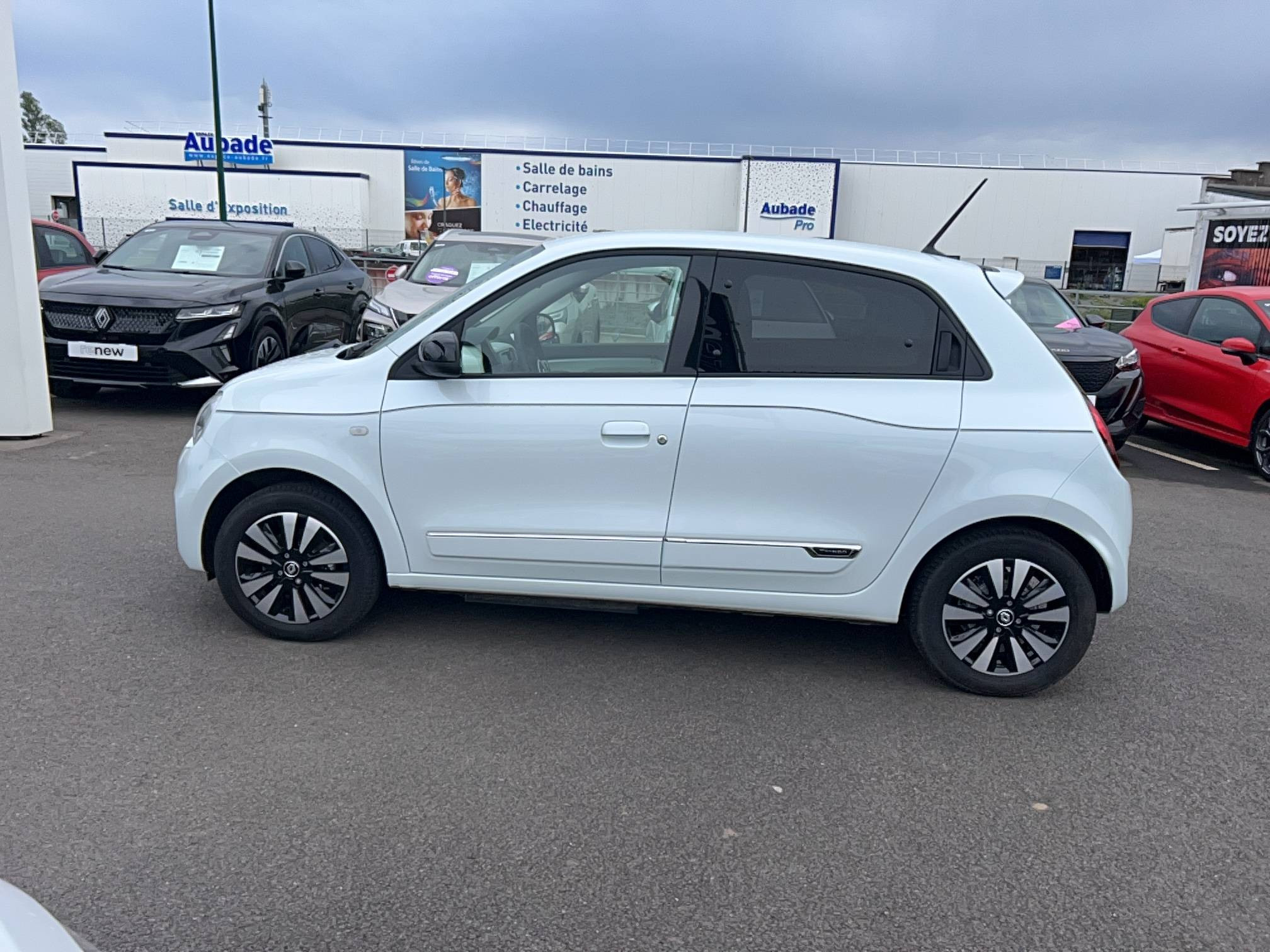 Vente en ligne Renault Twingo Electrique Twingo III E-Tech au prix de 13 600 €