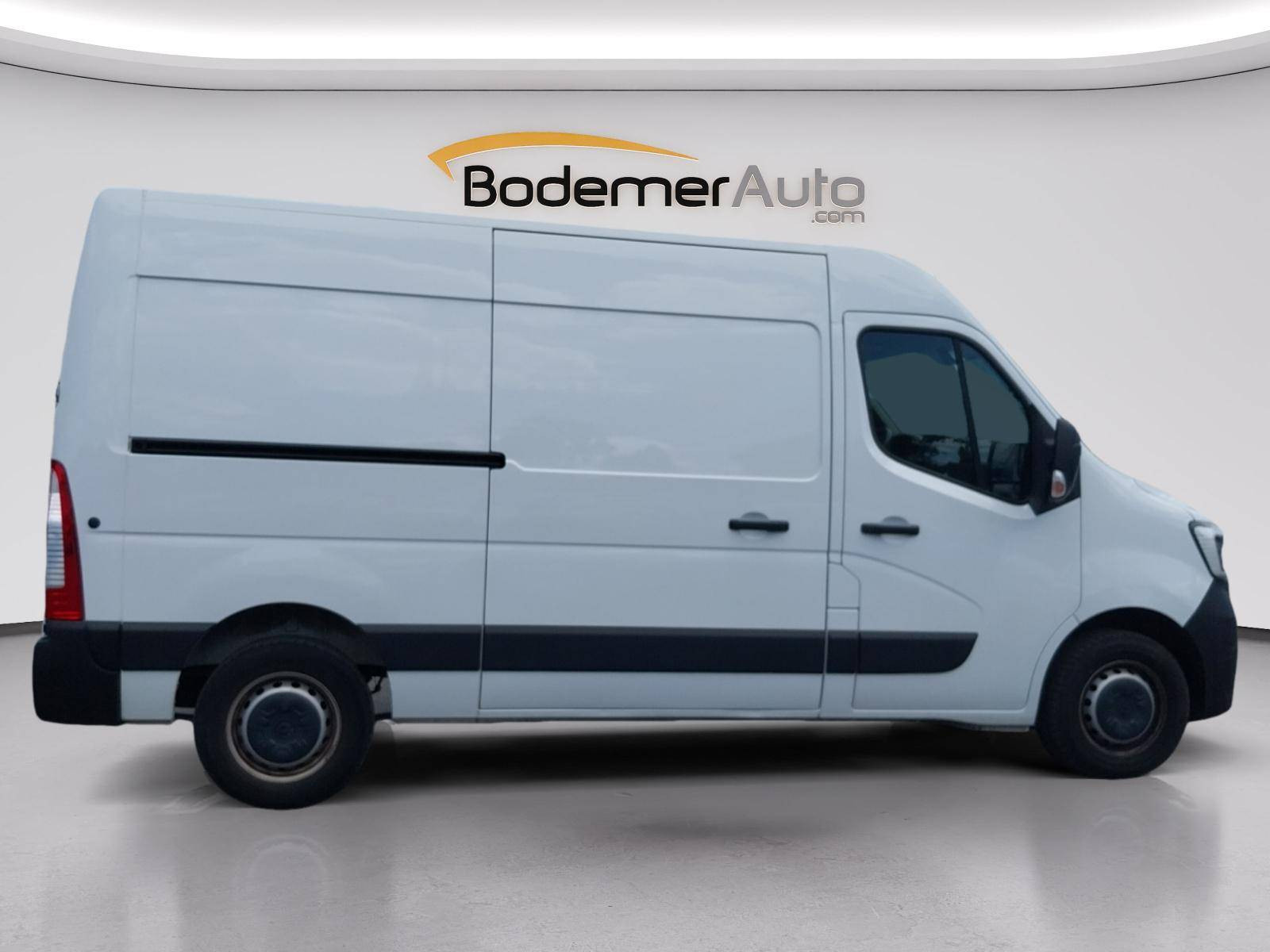 Vente en ligne Renault Master Fourgon MASTER FGN TRAC F3500 L2H2 BLUE DCI 135 au prix de 23 890 €