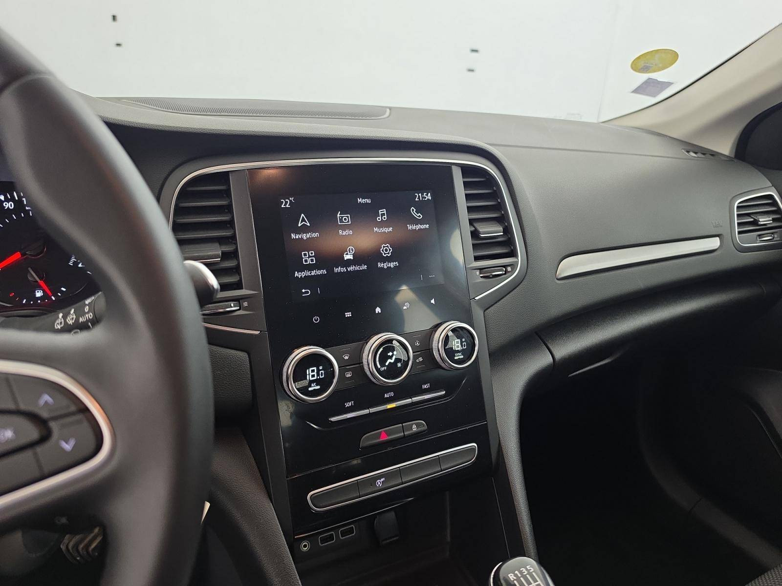 Vente en ligne Renault Megane 4  BLUE DCI 115 au prix de 13 900 €