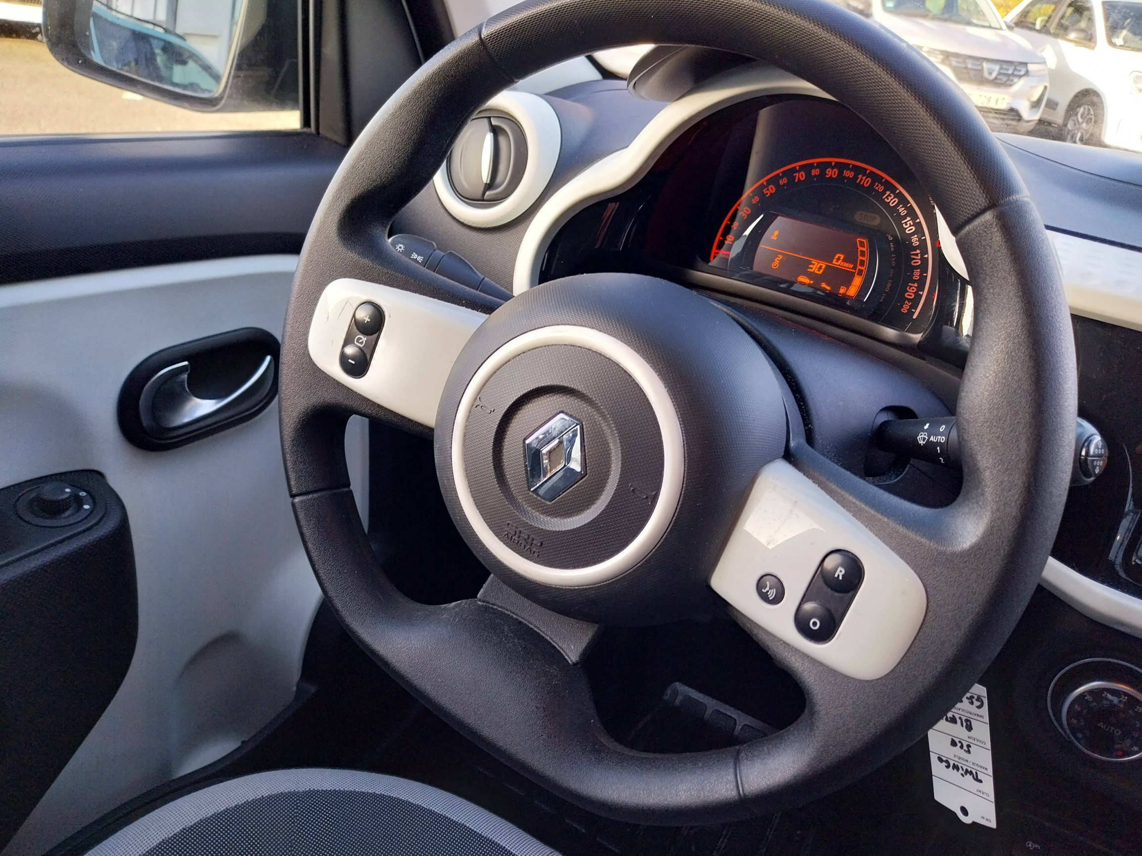 Vente en ligne Renault Twingo 3  SCe 65 au prix de 12 990 €