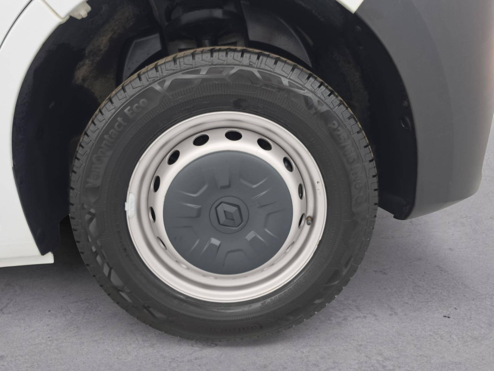 Vente en ligne Renault Master Fourgon MASTER FGN TRAC F3500 L2H2 BLUE DCI 135 au prix de 23 900 €