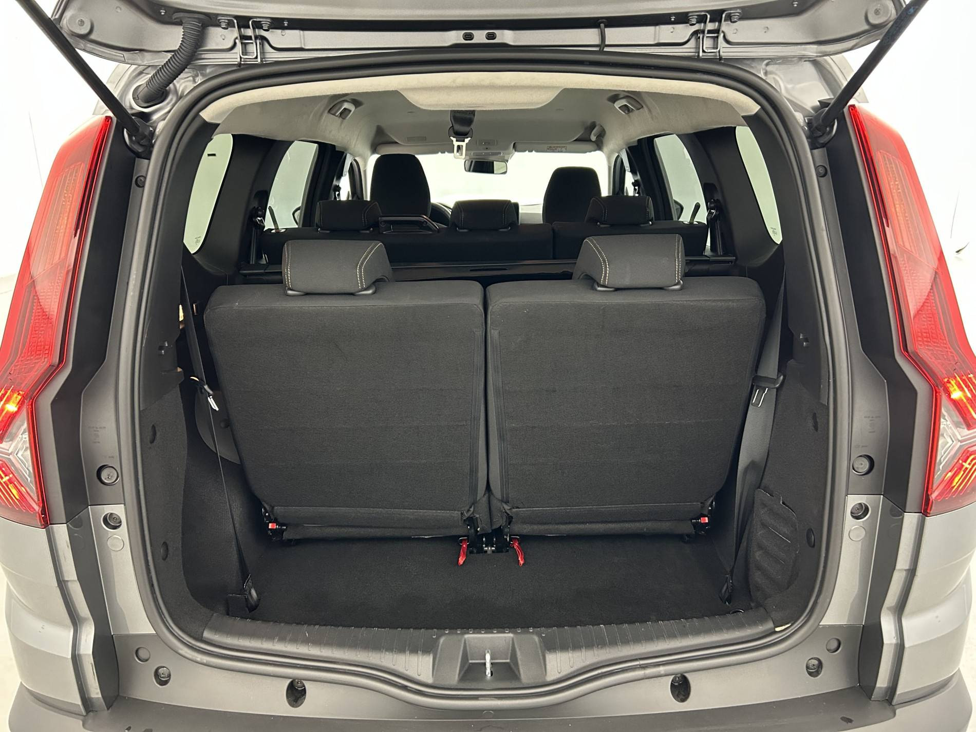 Vente en ligne Dacia Jogger  Hybrid 140 7 places GSR2 au prix de 24 590 €