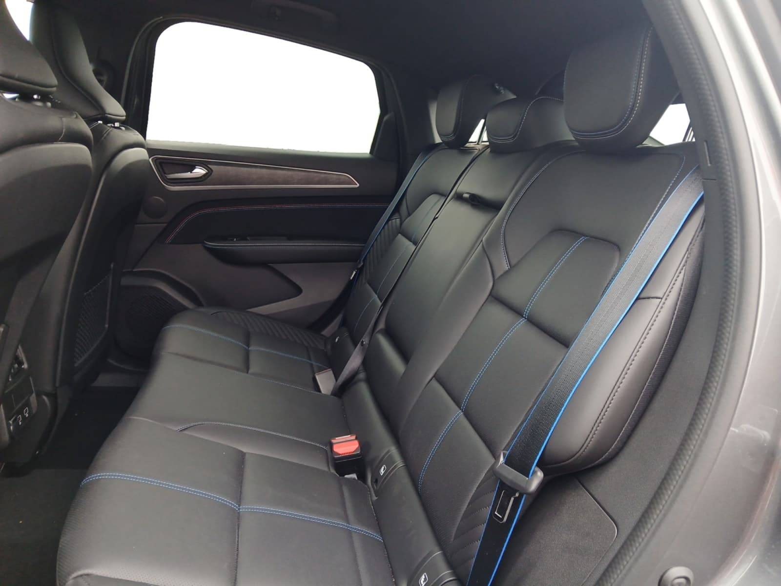 Vente en ligne Renault Arkana  E-Tech full hybrid 145 GSR2 au prix de 28 990 €