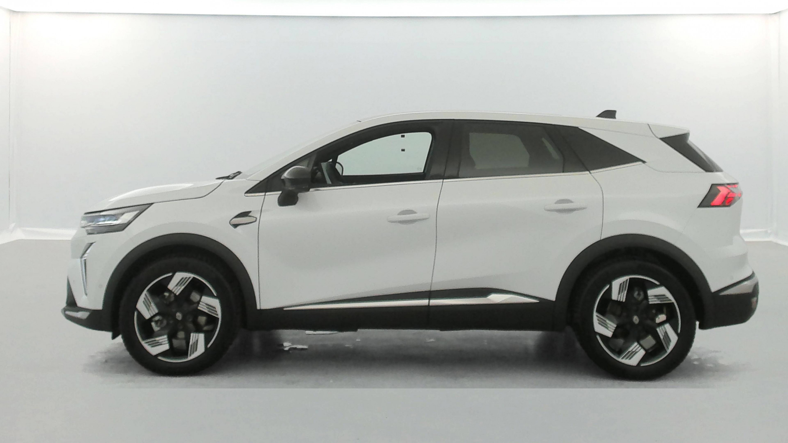 Vente en ligne Renault Symbioz  E-Tech full hybrid 145 au prix de 29 990 €