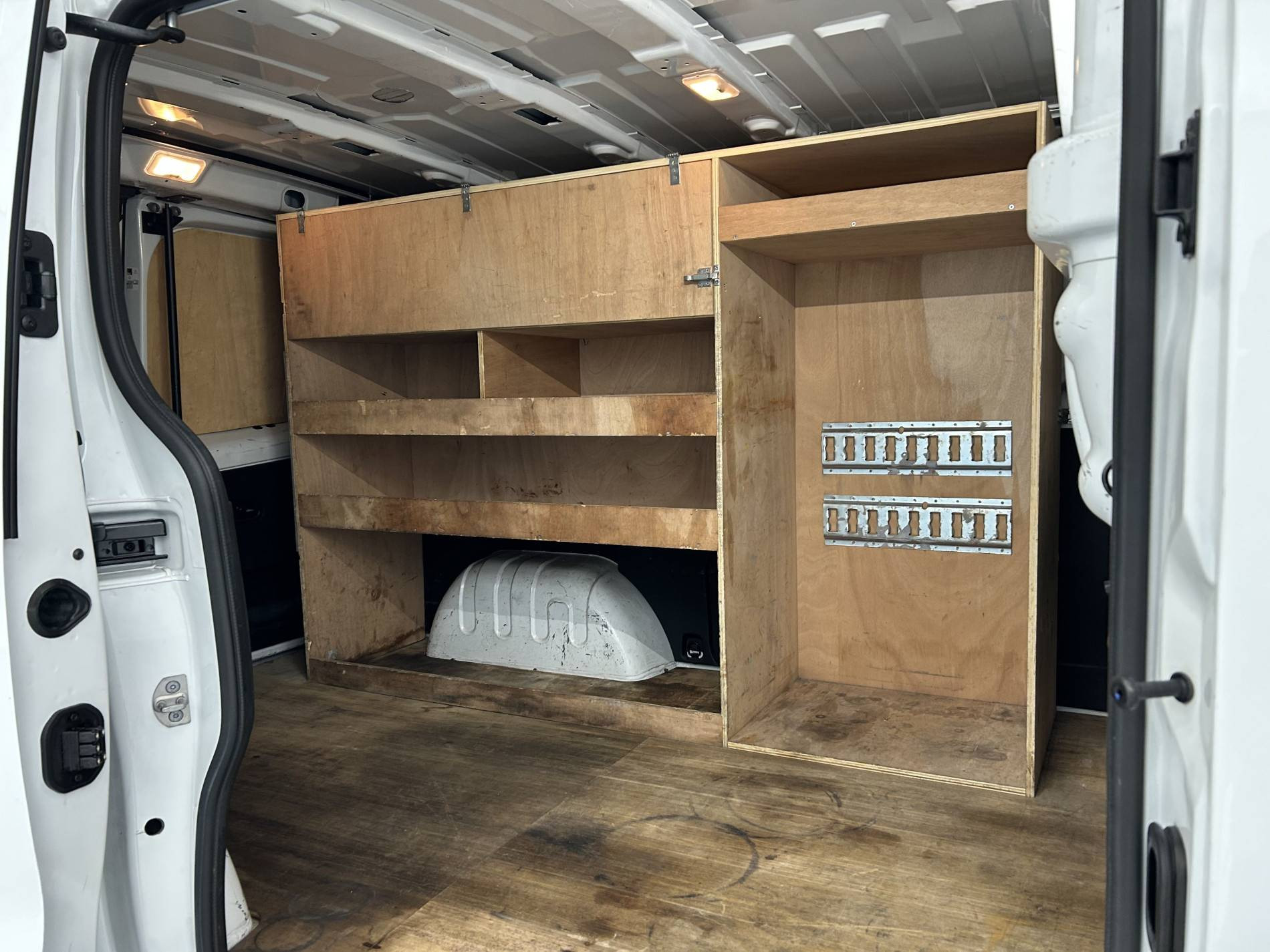 Vente en ligne Renault Trafic 3 Fourgon TRAFIC FGN L1H1 1200 KG DCI 120 au prix de 18 790 €
