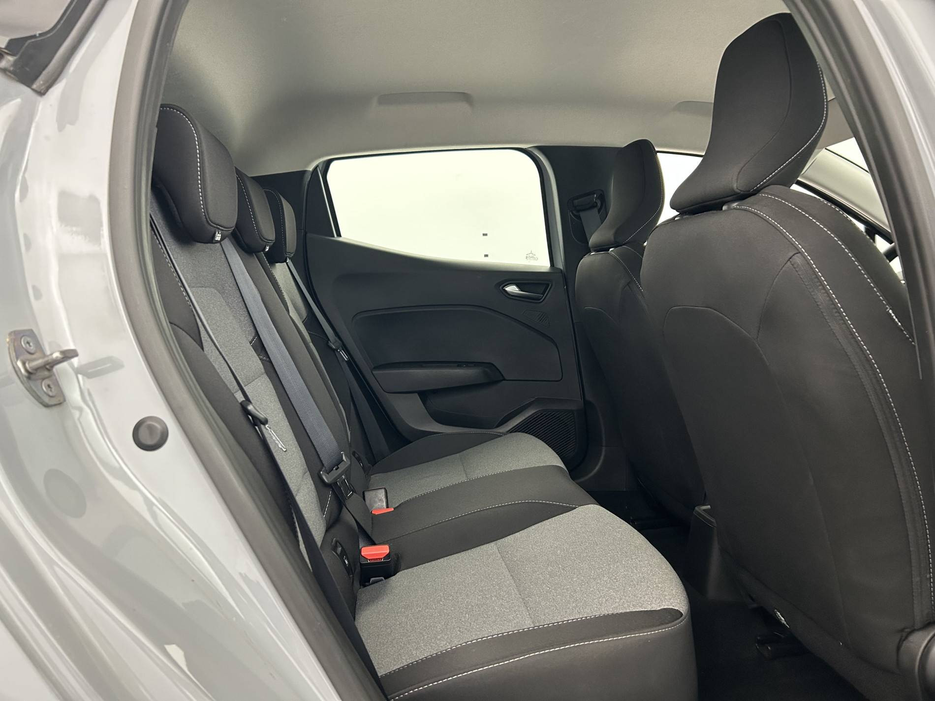 Vente en ligne Renault Clio 5 Clio TCe 90 au prix de 15 990 €