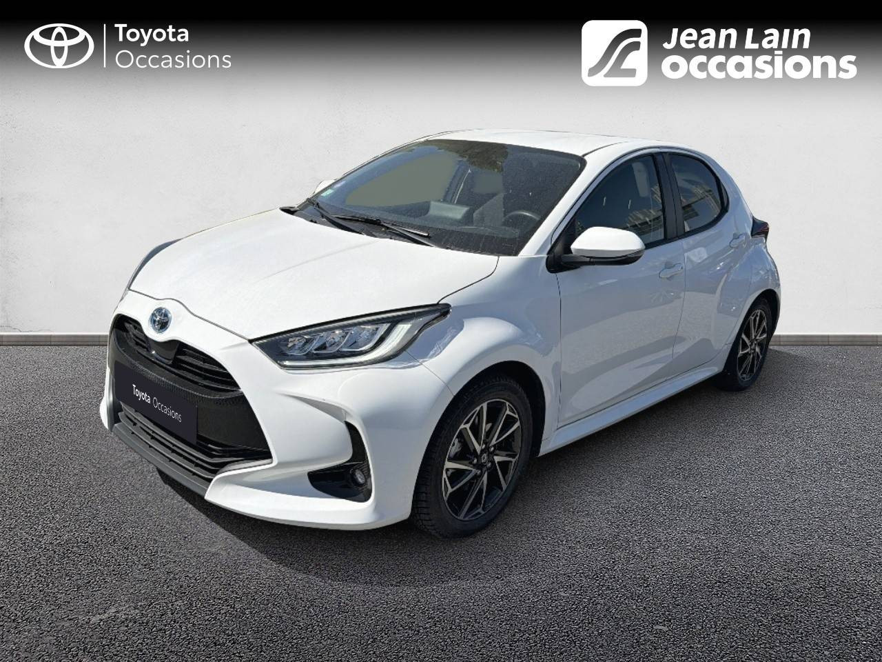 Vente en ligne TOYOTA YARIS HYBRIDE MY22 Yaris Hybride 116h Design de 2023 au prix de 19 990 €