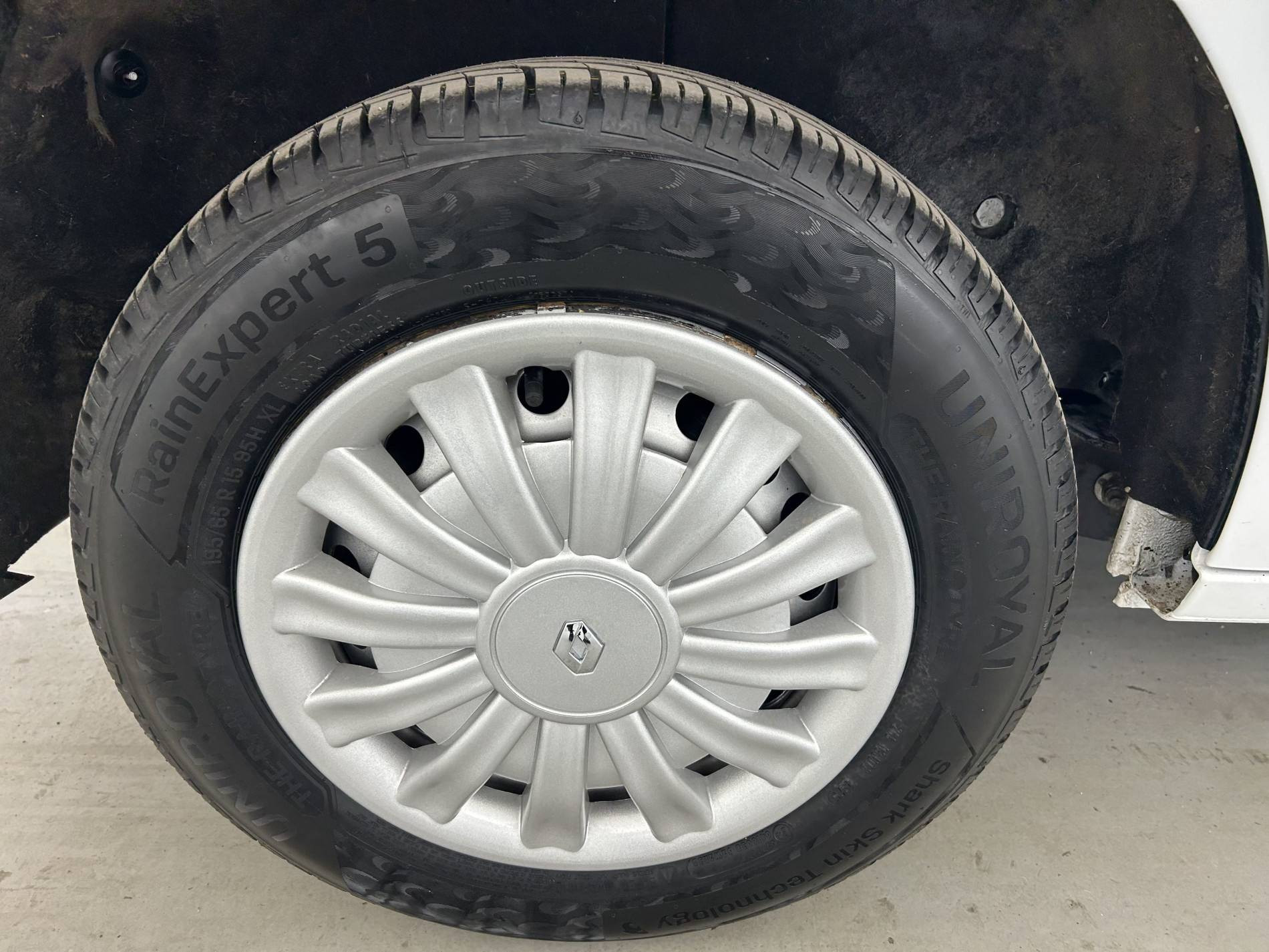 Vente en ligne Renault Kangoo Van  BLUE DCI 115 EDC au prix de 18 590 €