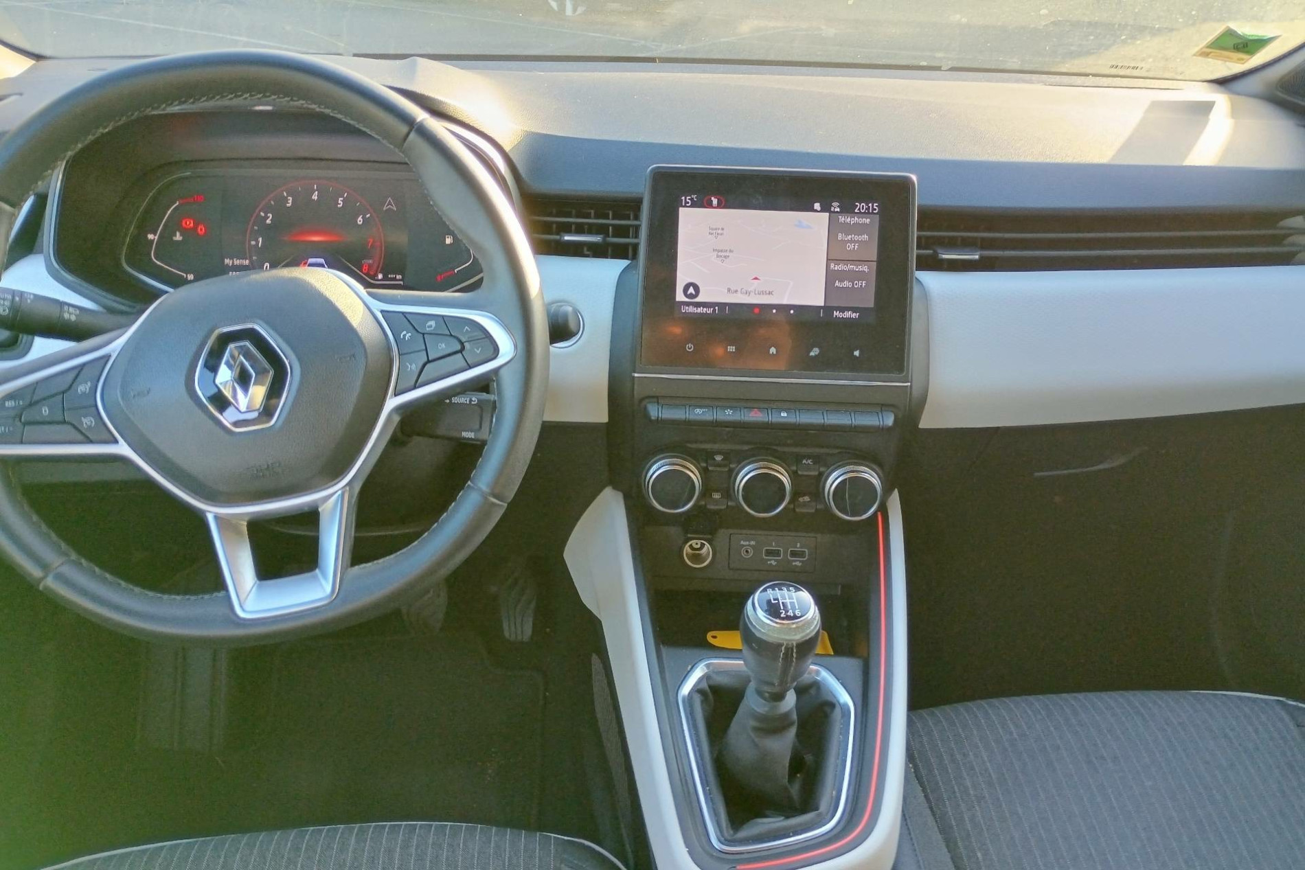 Vente en ligne Renault Clio 5 Clio TCe 90 - 21N au prix de 14 290 €