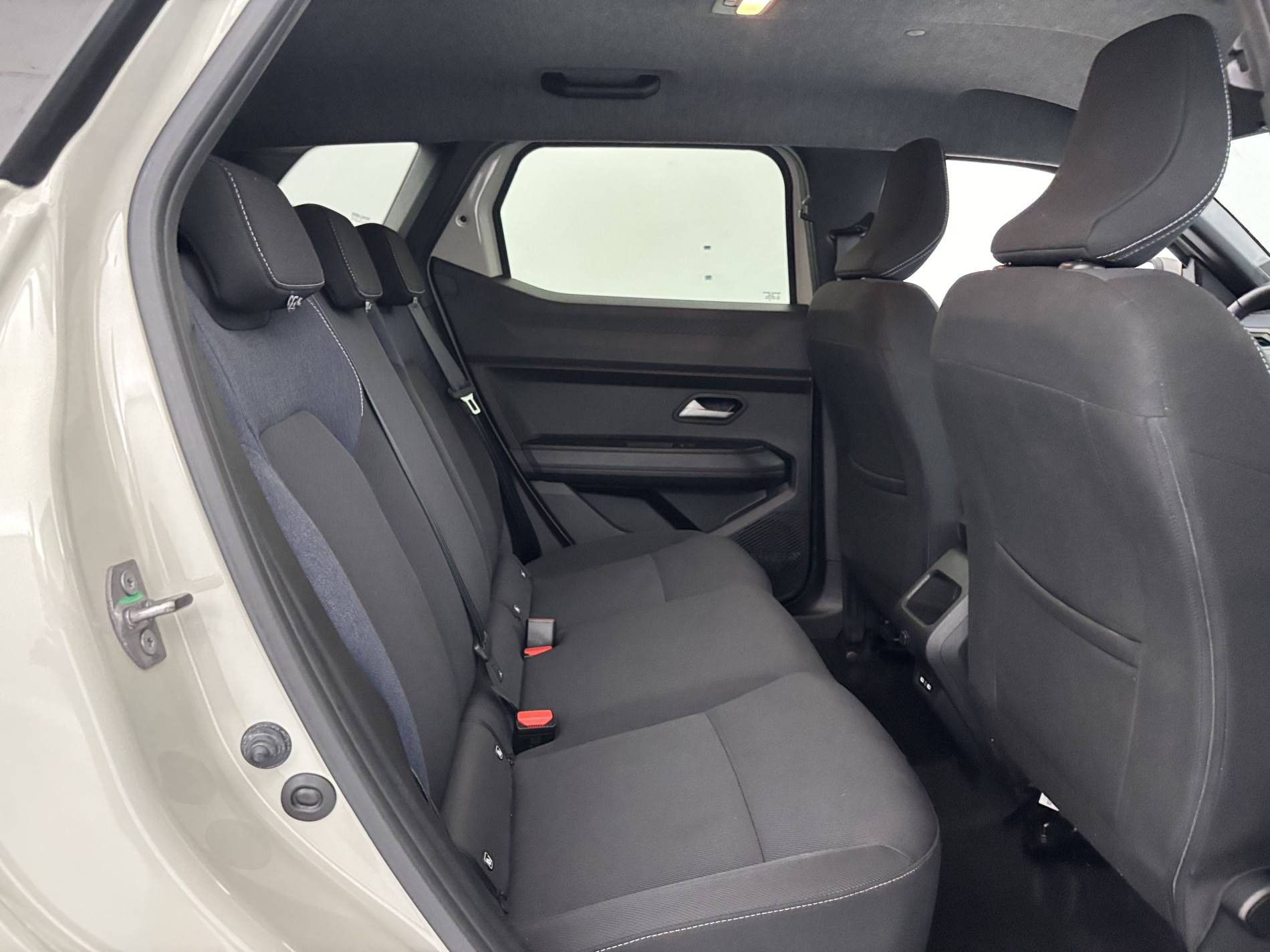 Vente en ligne Dacia Duster  Hybrid 140 au prix de 25 990 €