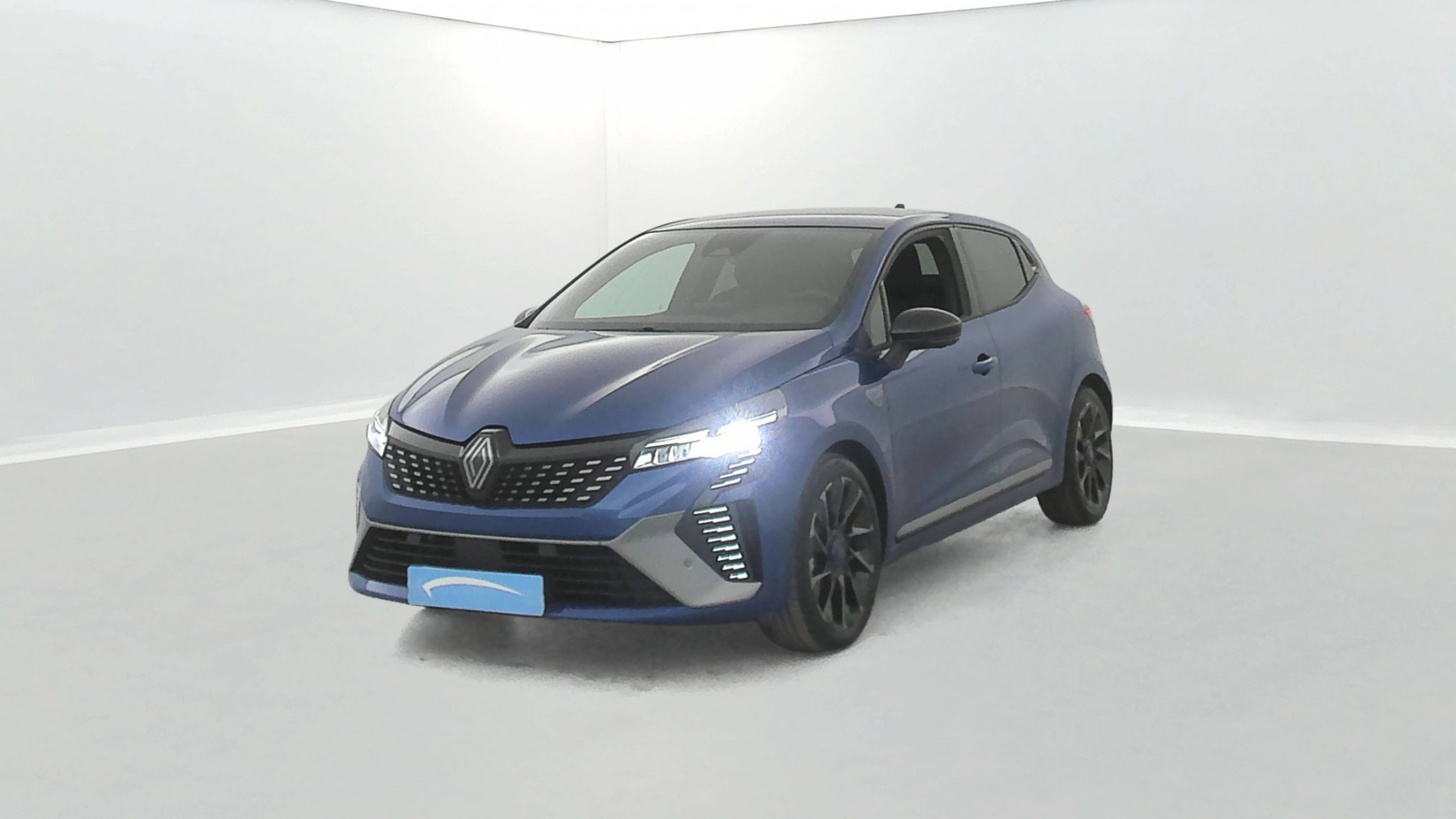 Renault Clio 5 Clio E-Tech full hybrid 145 occasion de 2023 en vente à Guingamp