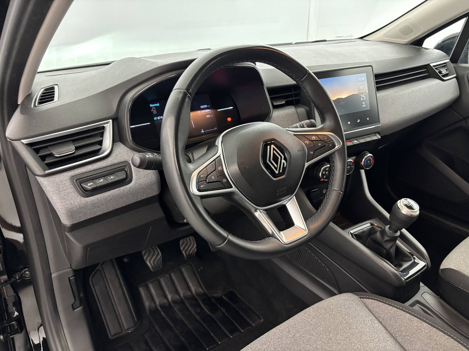 Vente en ligne Renault Clio 5 Clio TCe 90 au prix de 14 990 €