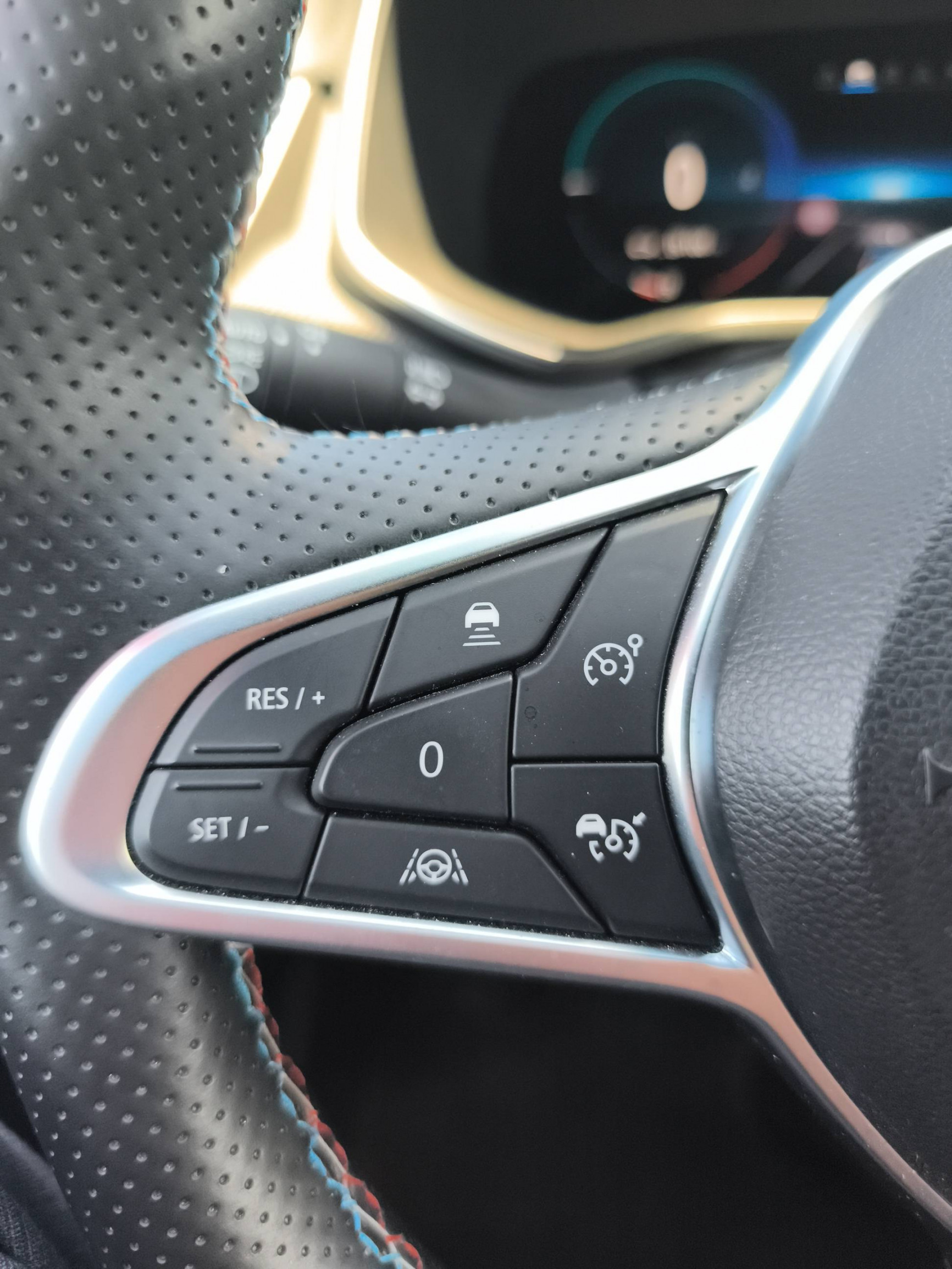 Vente en ligne Renault Clio 5 Clio E-Tech full hybrid 145 au prix de 22 290 €