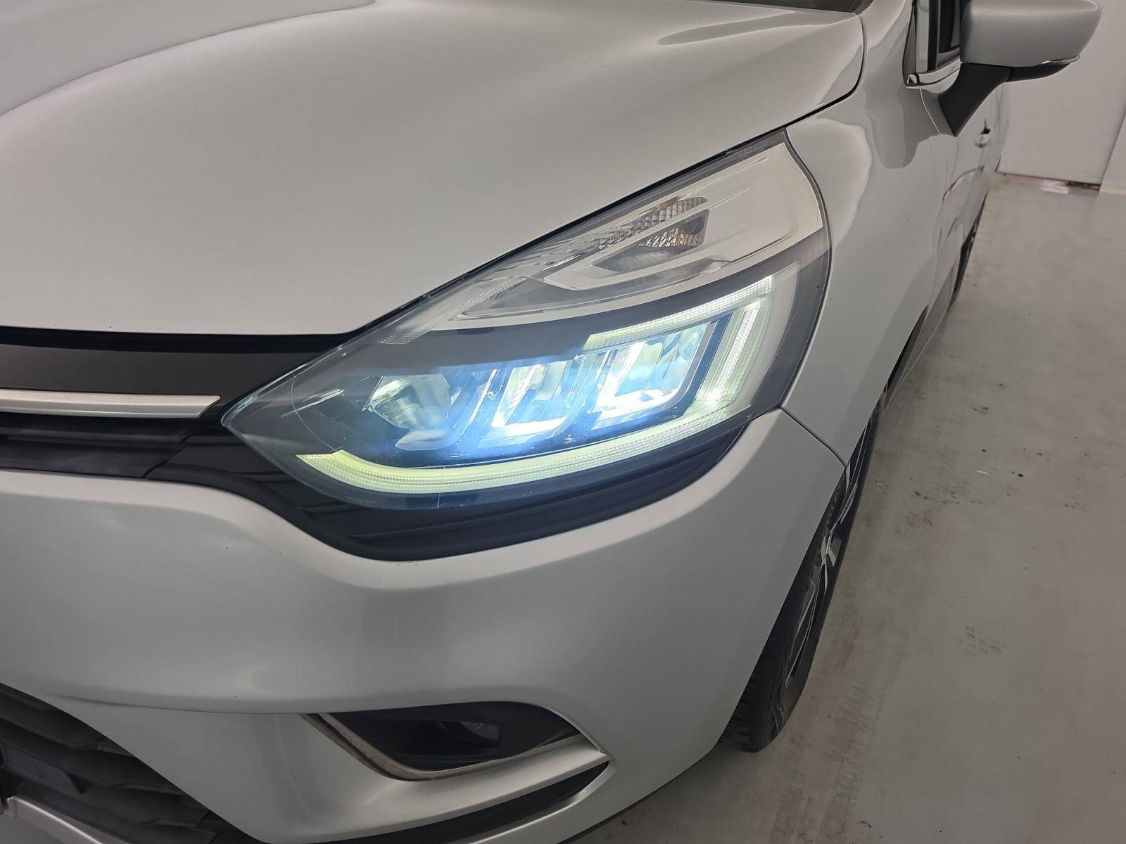 Vente en ligne Renault Clio 4 Clio TCe 90 E6C au prix de 10 990 €