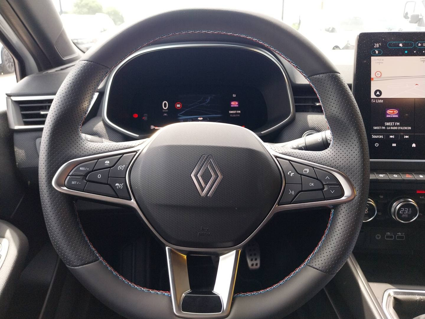 Vente en ligne Renault Clio esprit Alpine TCe 90 ch - 24 au prix de 21 491 €