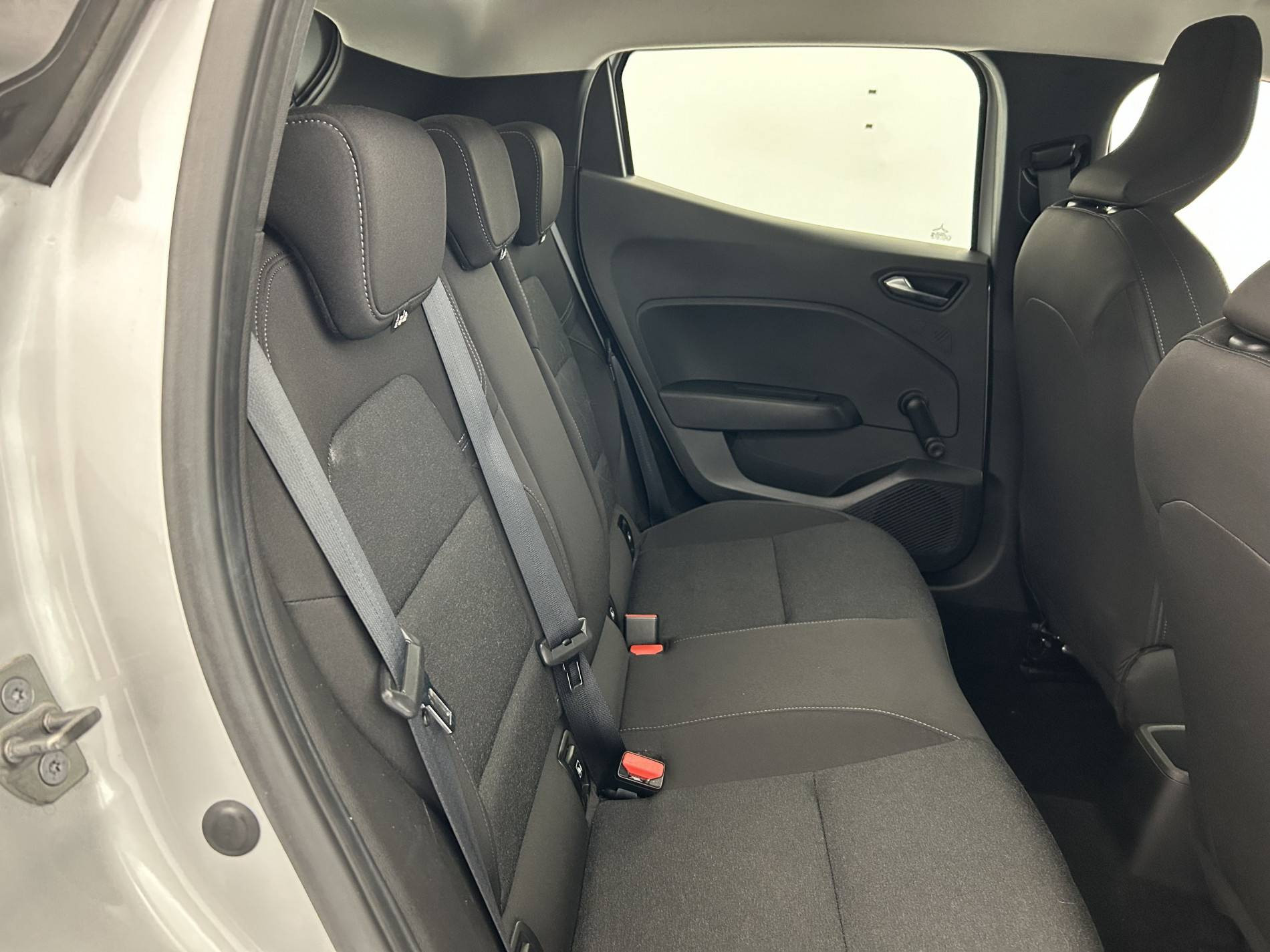 Vente en ligne Renault Clio 5 Clio TCe 90 au prix de 14 790 €