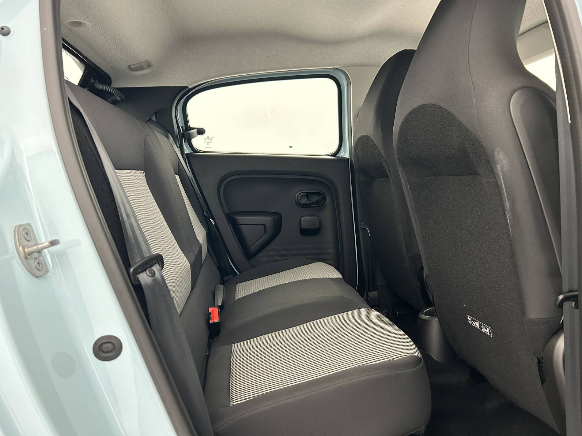Vente en ligne Renault Twingo Electrique Twingo III E-Tech au prix de 12 790 €