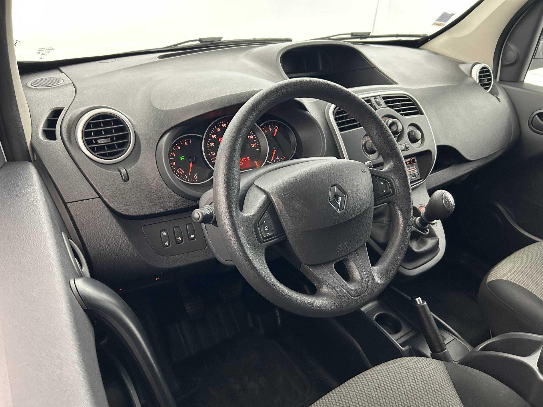Vente en ligne Renault Kangoo Express  GRAND VOLUME BLUE DCI 115 au prix de 12 490 €