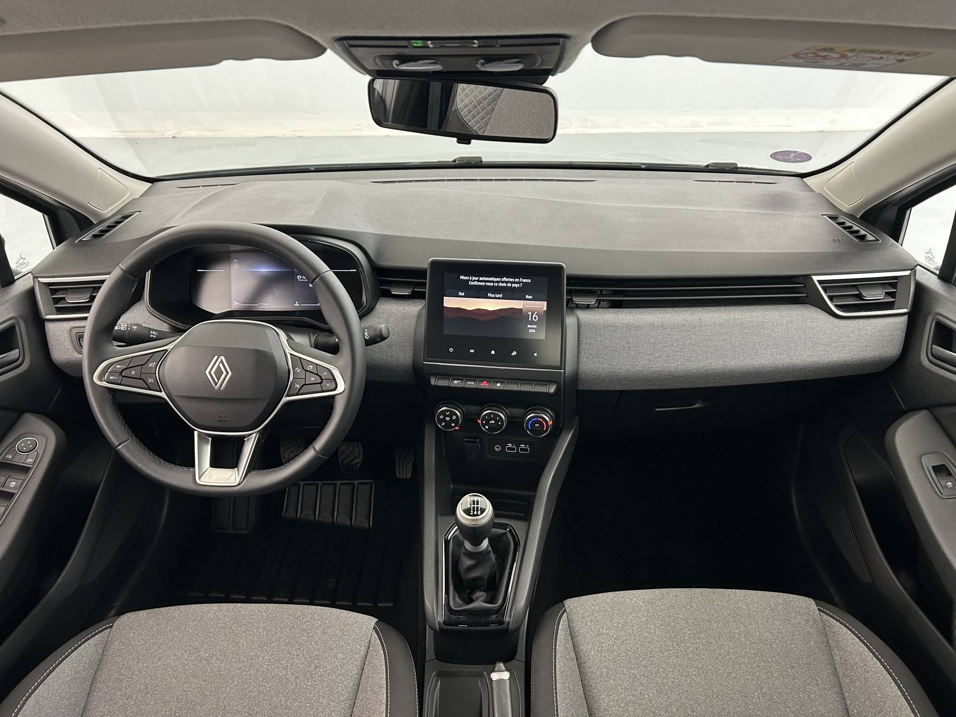 Vente en ligne Renault Clio 5 Clio TCe 90 au prix de 15 390 €